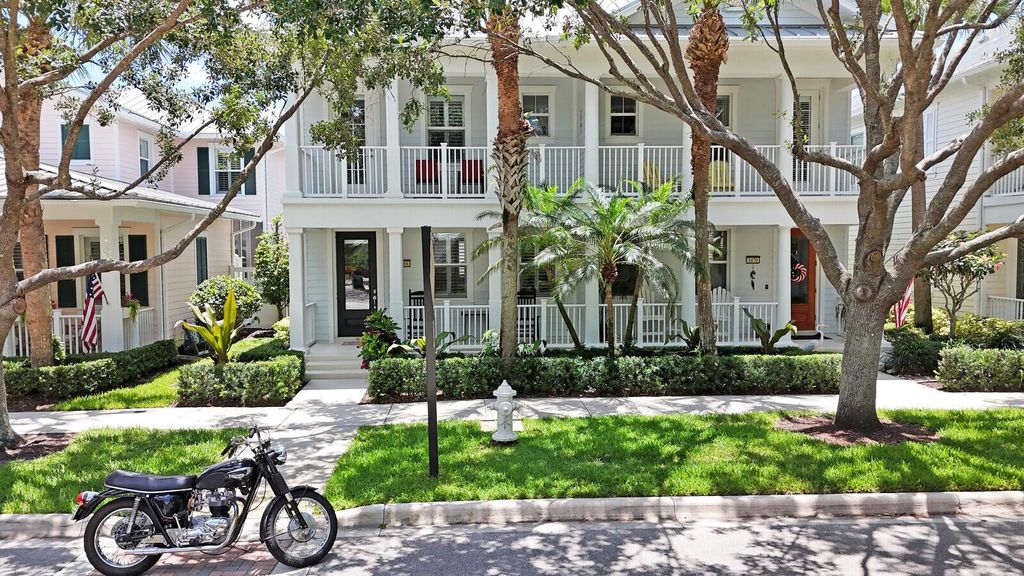 Photo of 1466 Sunshine Drive, Jupiter, FL 33458 (MLS # R11093161)