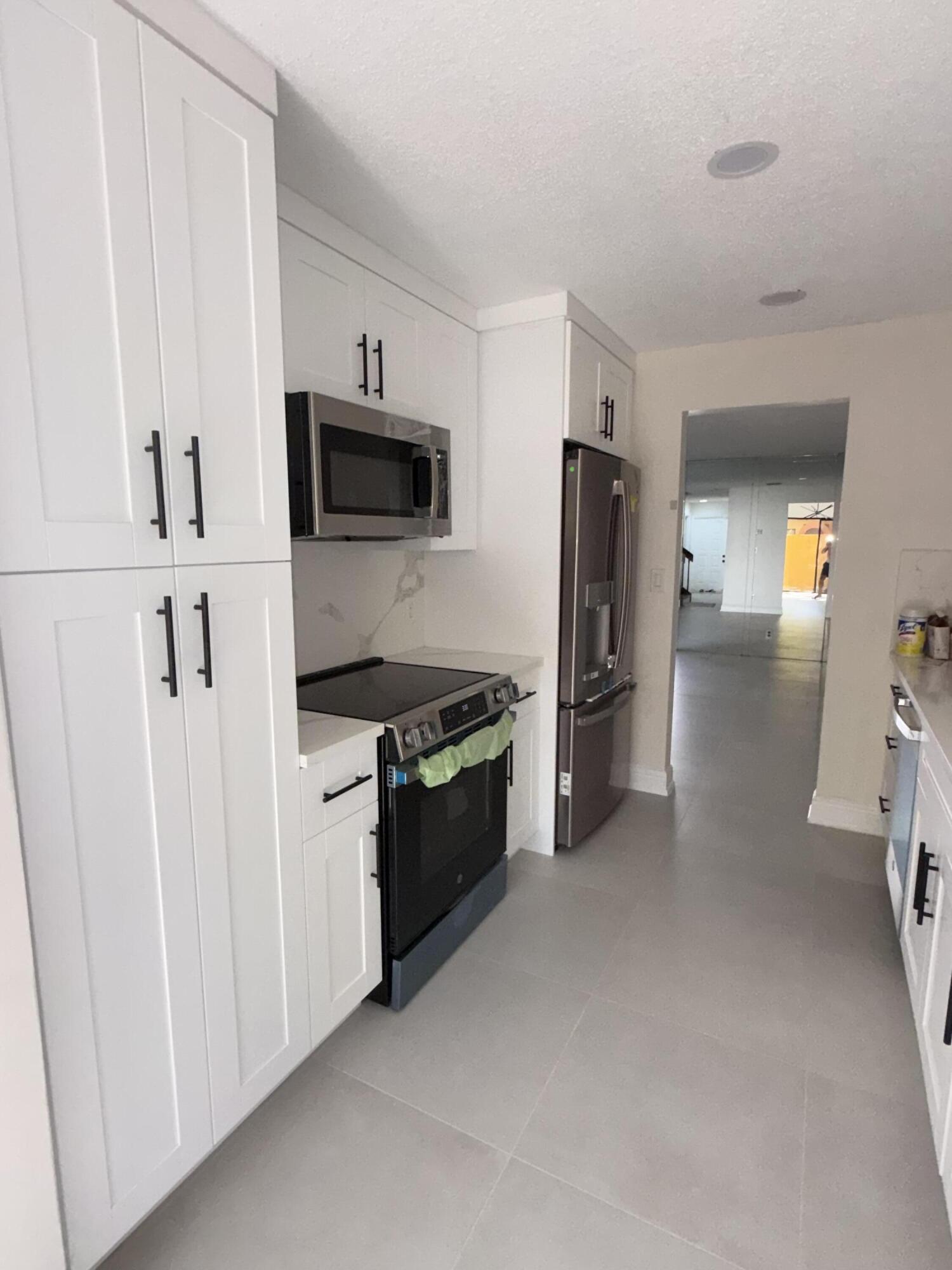 SPRINGTREE LAKES - Residential Lease