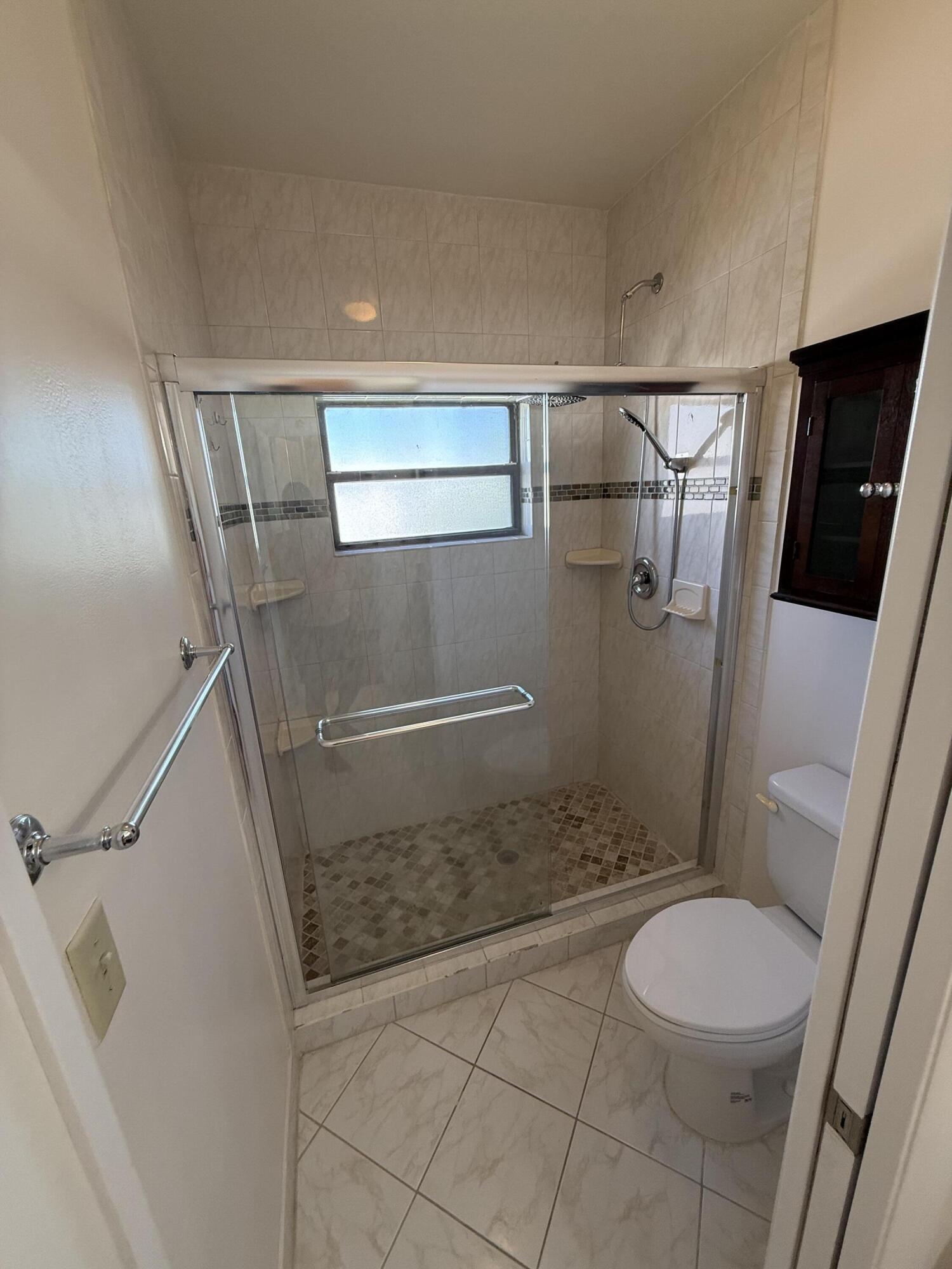 SPRINGTREE LAKES - Residential Lease