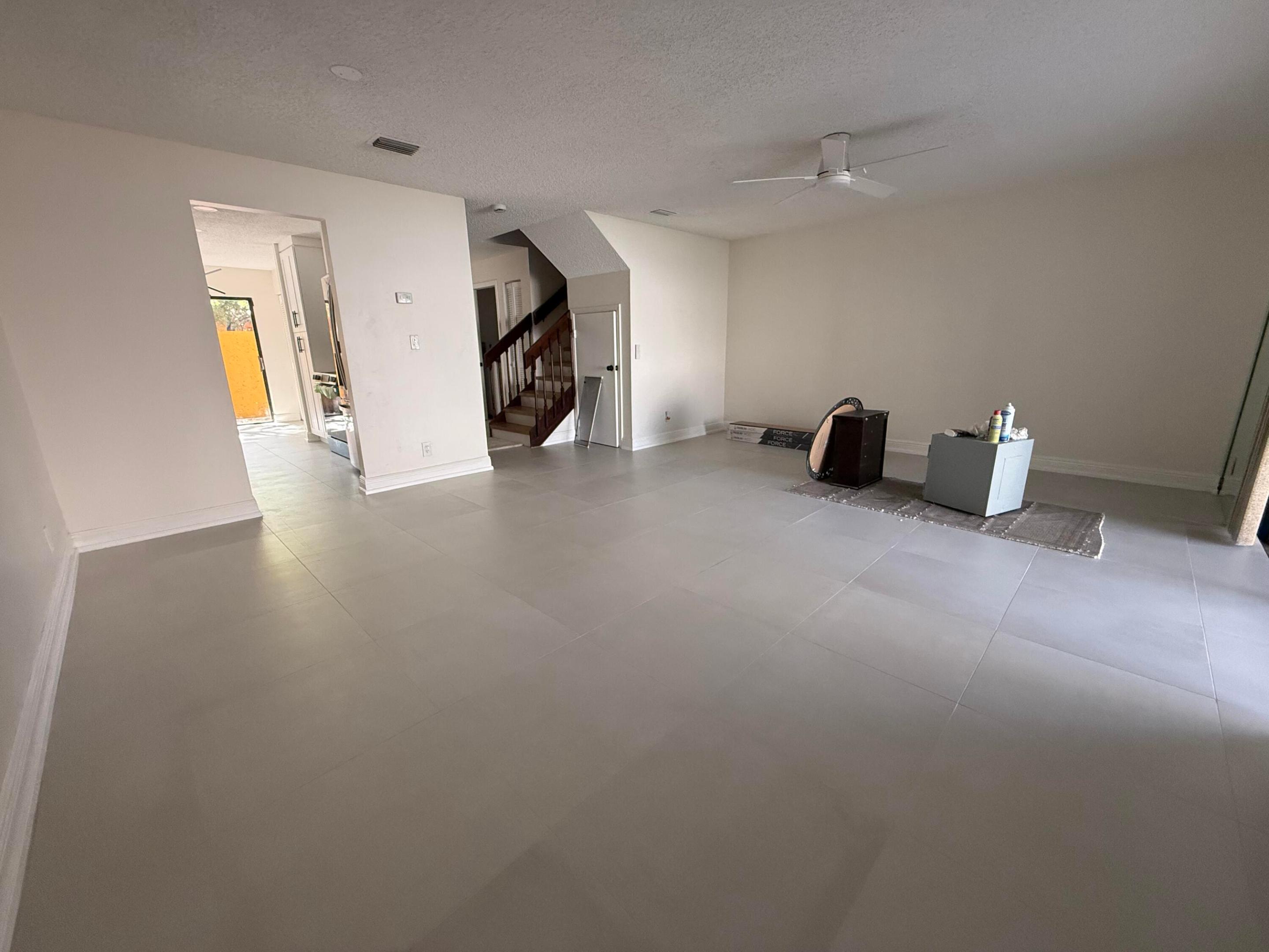 SPRINGTREE LAKES - Residential Lease