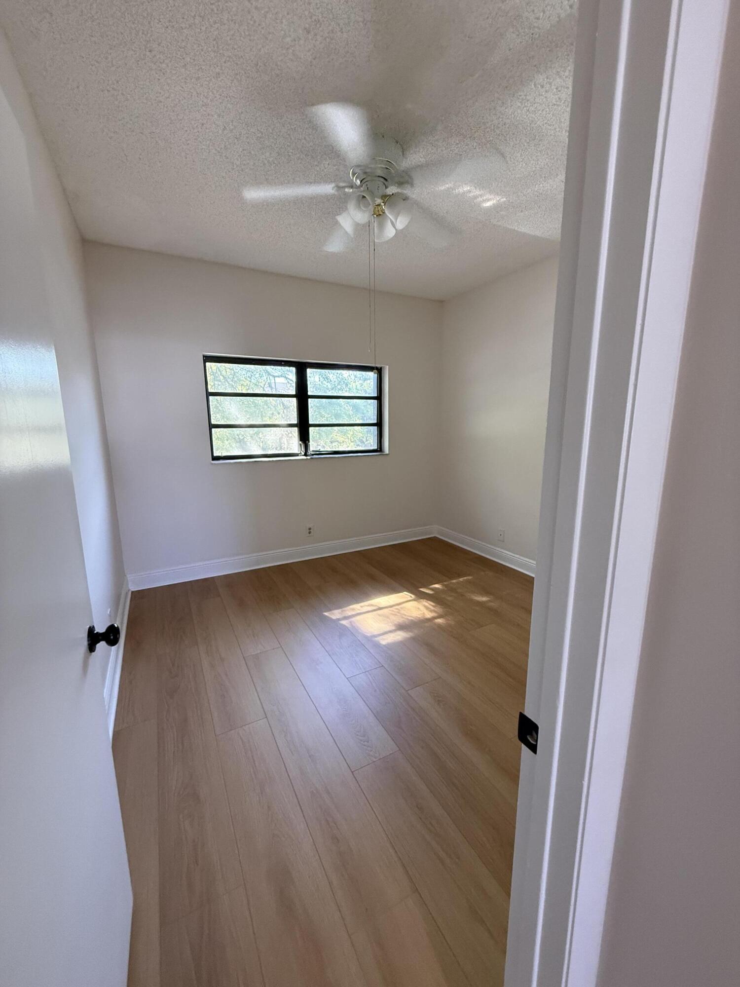 SPRINGTREE LAKES - Residential Lease