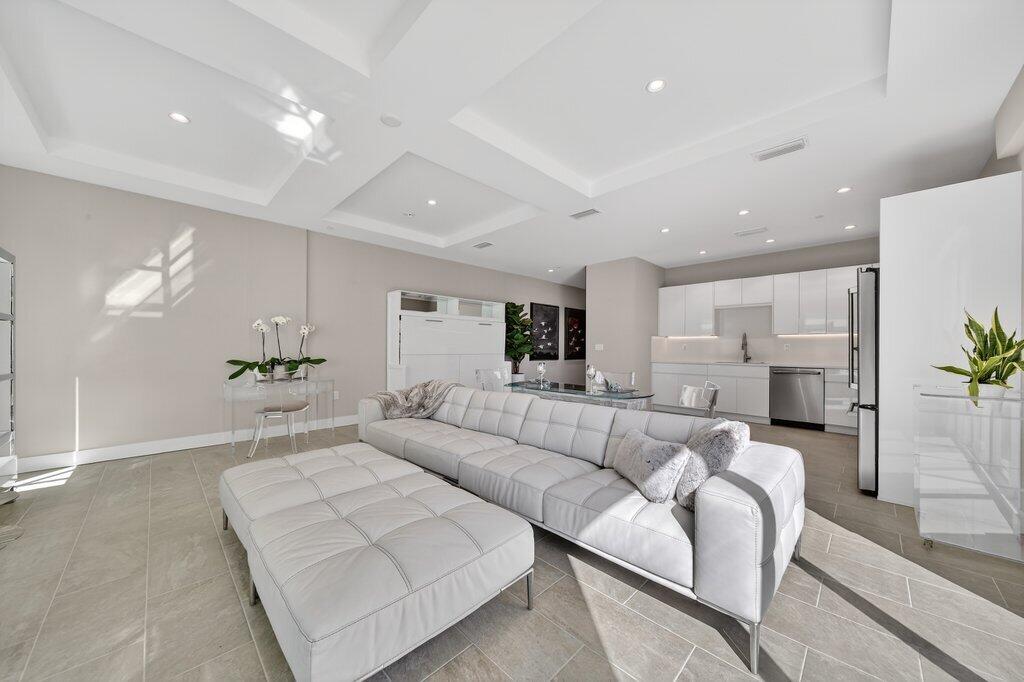 SAILFISH COVE CONDOMINIUM - Residential Lease