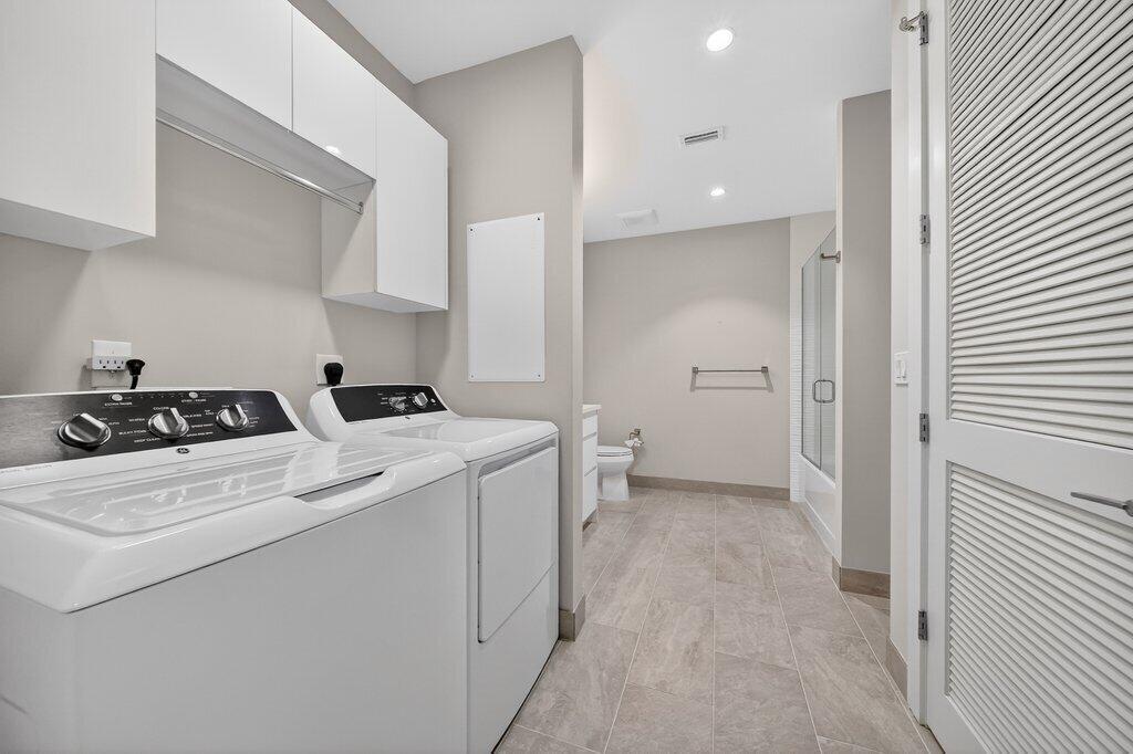 SAILFISH COVE CONDOMINIUM - Residential Lease