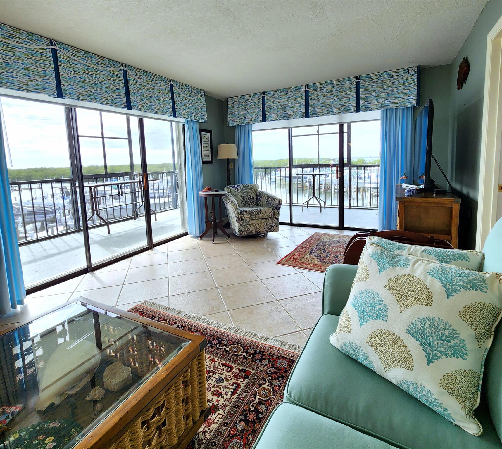 5155 N Highway A1a 211