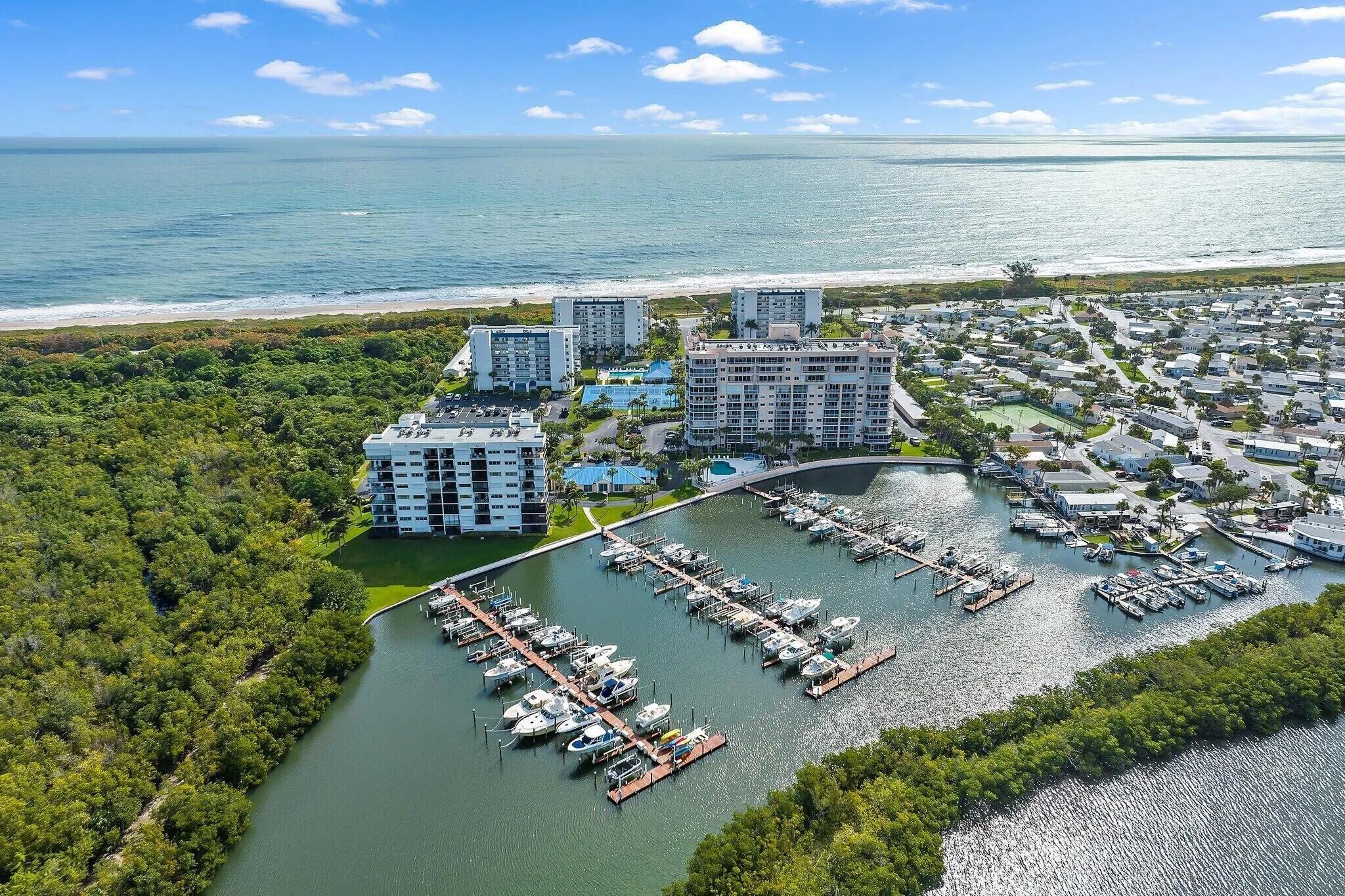 OCEAN HARBOUR NORTH PRIVATE BEACHFRONT AND MARINA - Residential