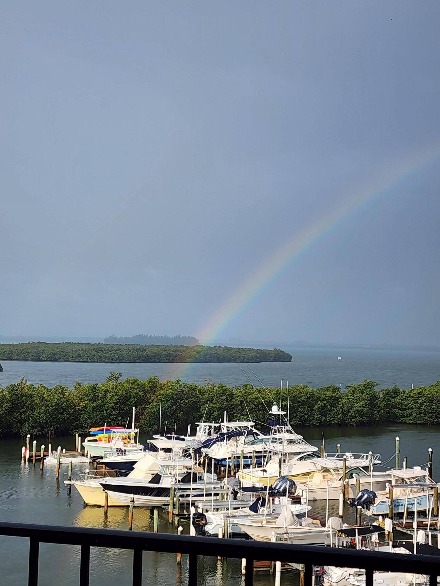 OCEAN HARBOUR NORTH PRIVATE BEACHFRONT AND MARINA - Residential