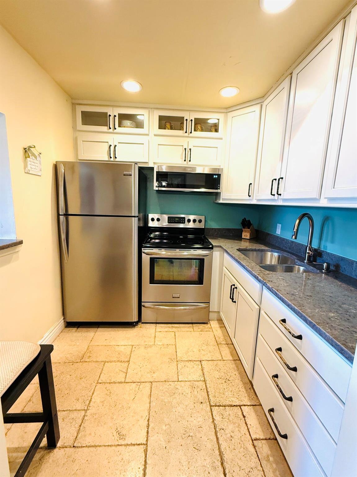 Century Village SUSSEX A - Residential Lease