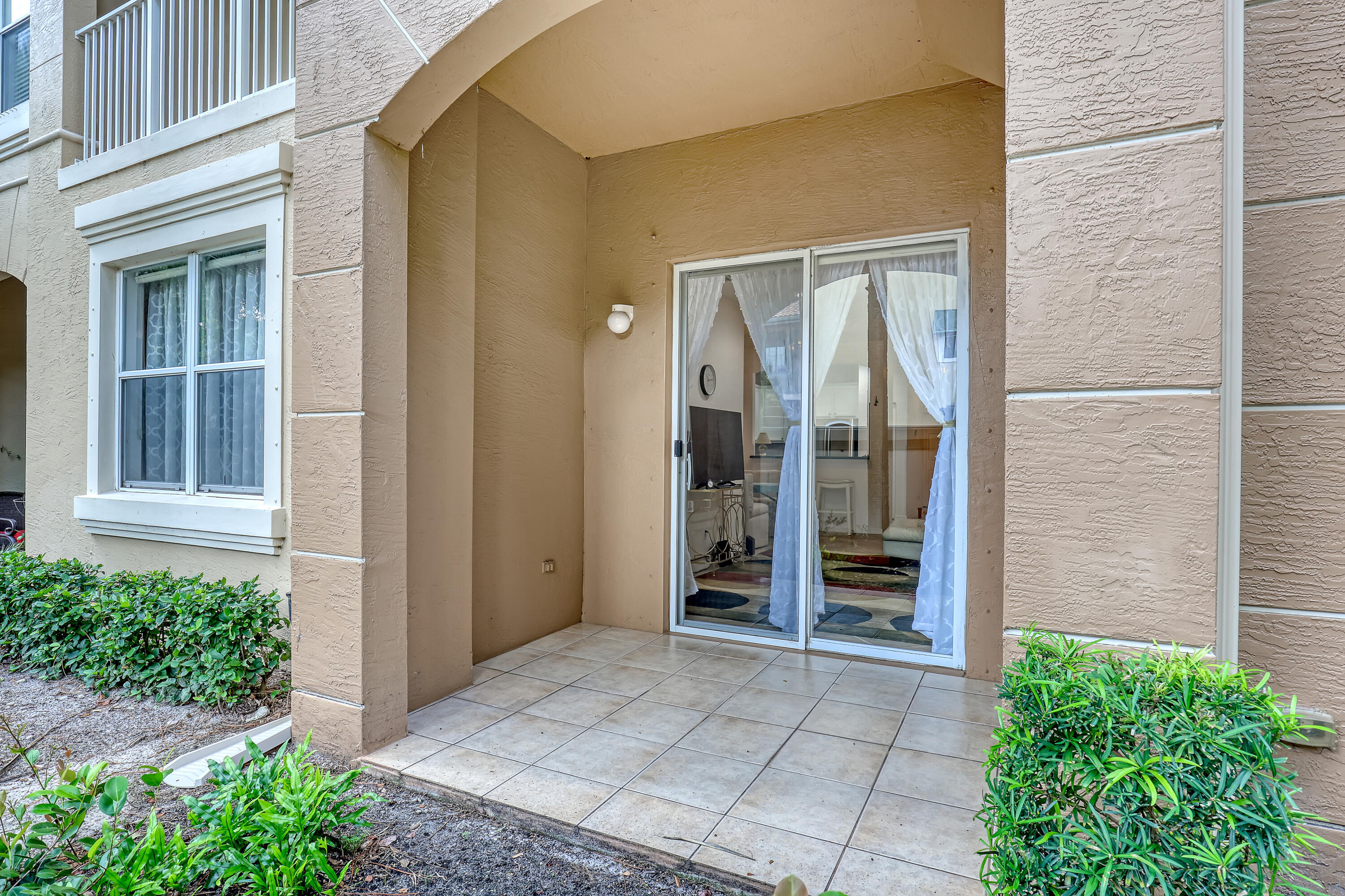 LEGENDS AT THE GARDENS CONDO - Residential Lease