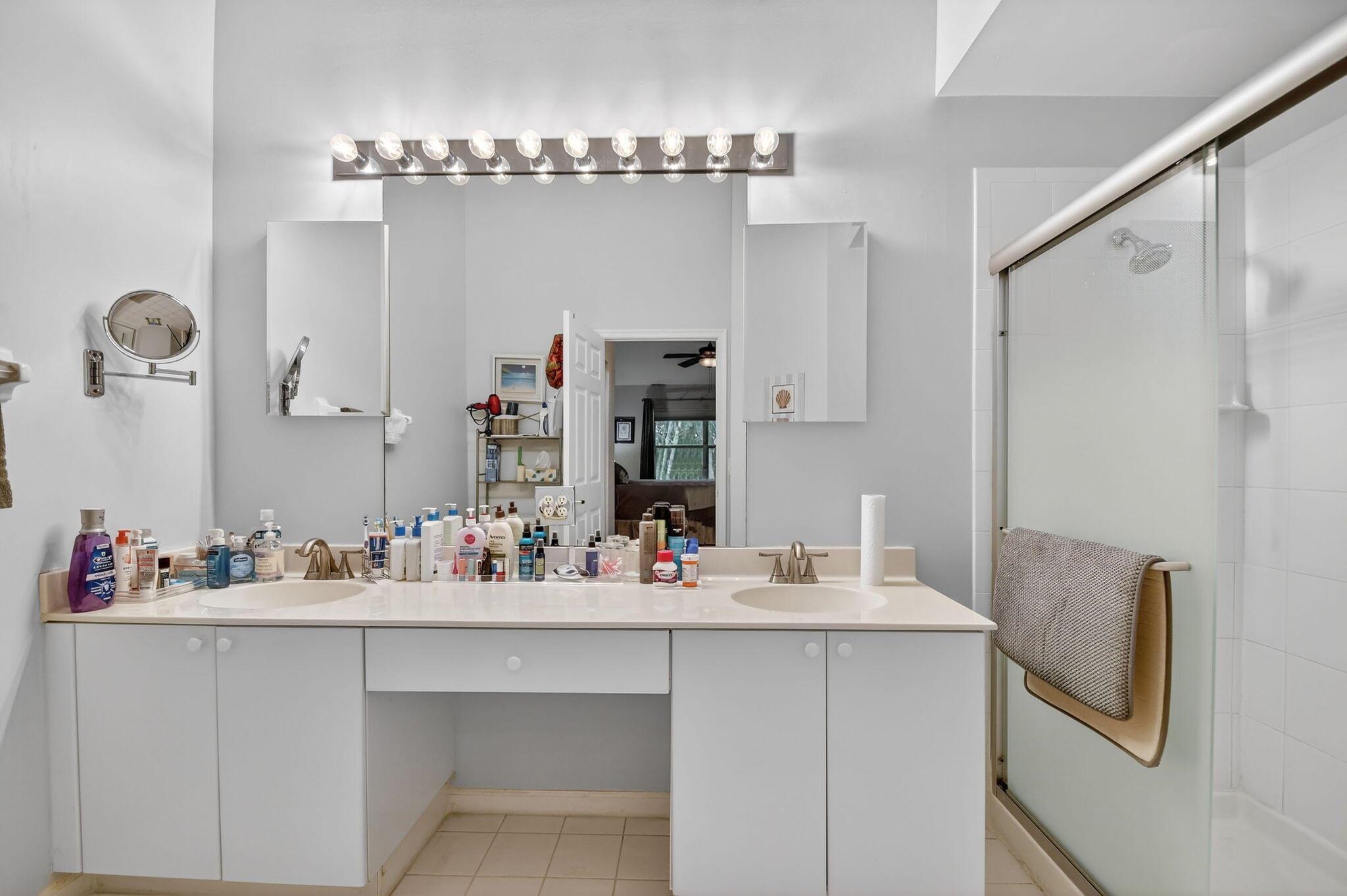 GROVE VILLAGE CONDO - Residential Lease