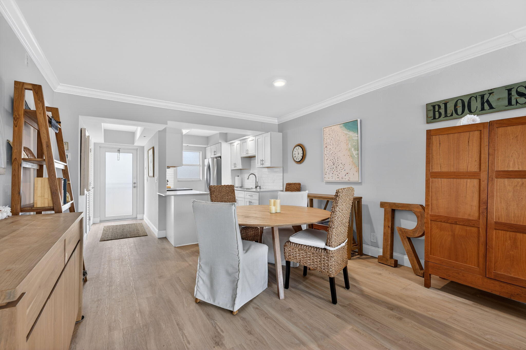 PENTHOUSE TOWERS CONDO - Residential