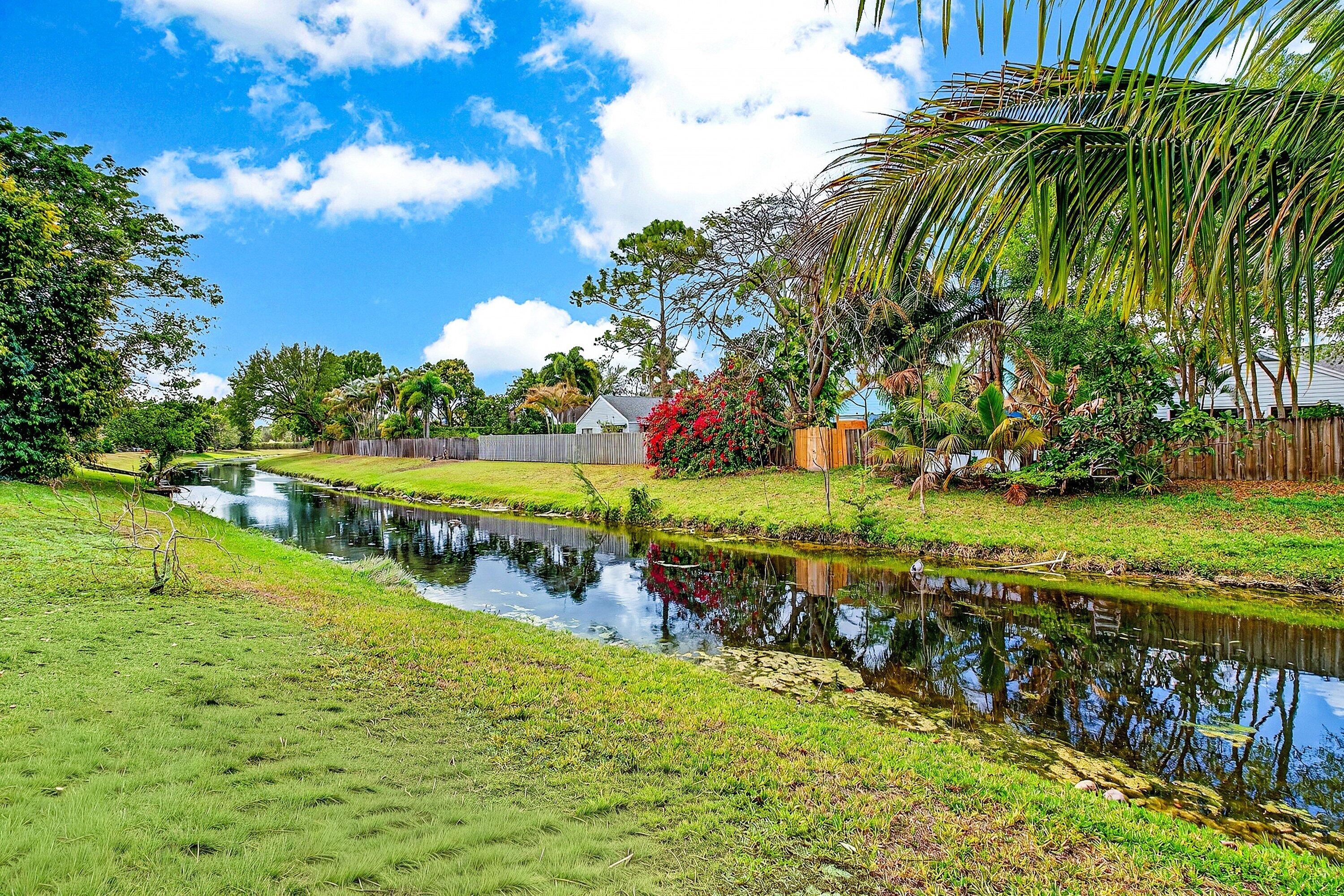 SOUTH SHORE NO 4 OF WELLINGTON - Residential