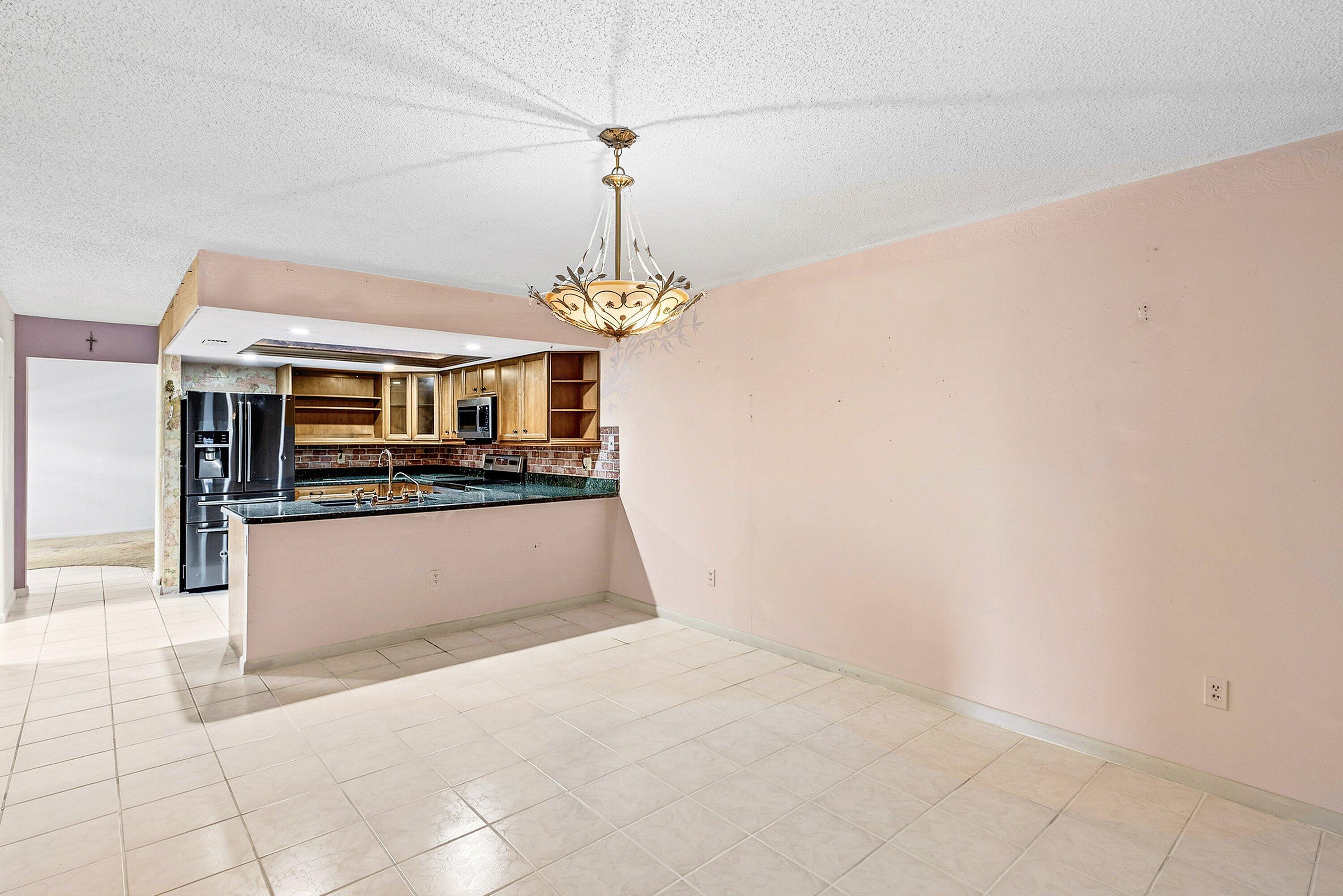 SOUTH SHORE NO 4 OF WELLINGTON - Residential