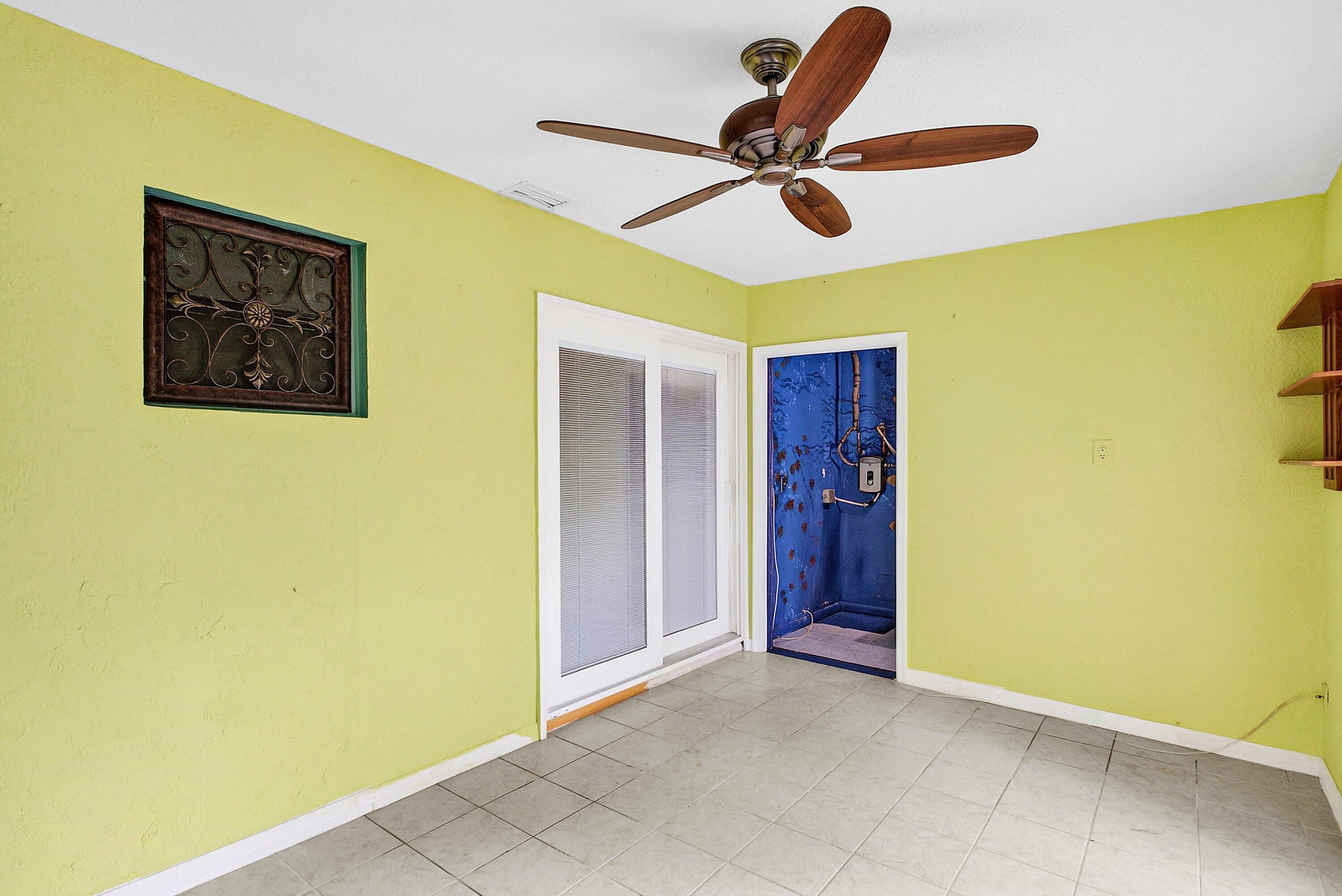 SOUTH SHORE NO 4 OF WELLINGTON - Residential