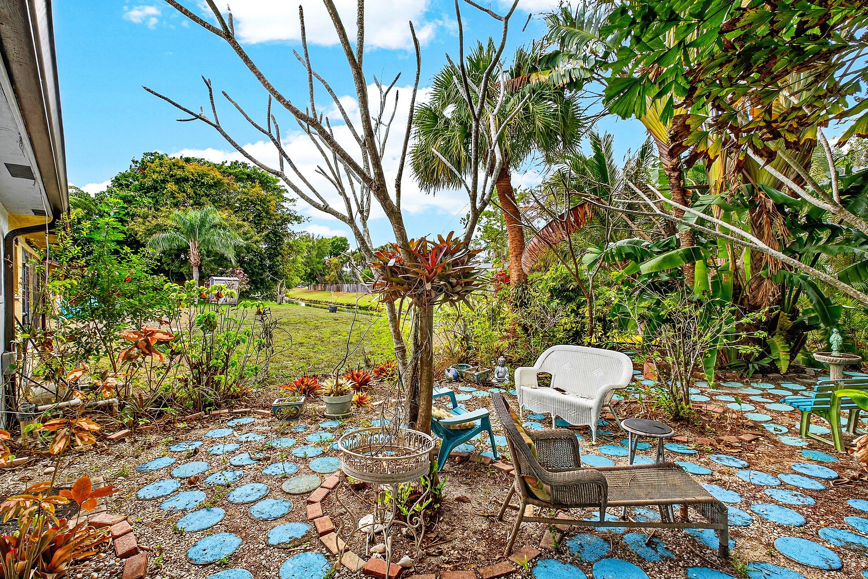 SOUTH SHORE NO 4 OF WELLINGTON - Residential