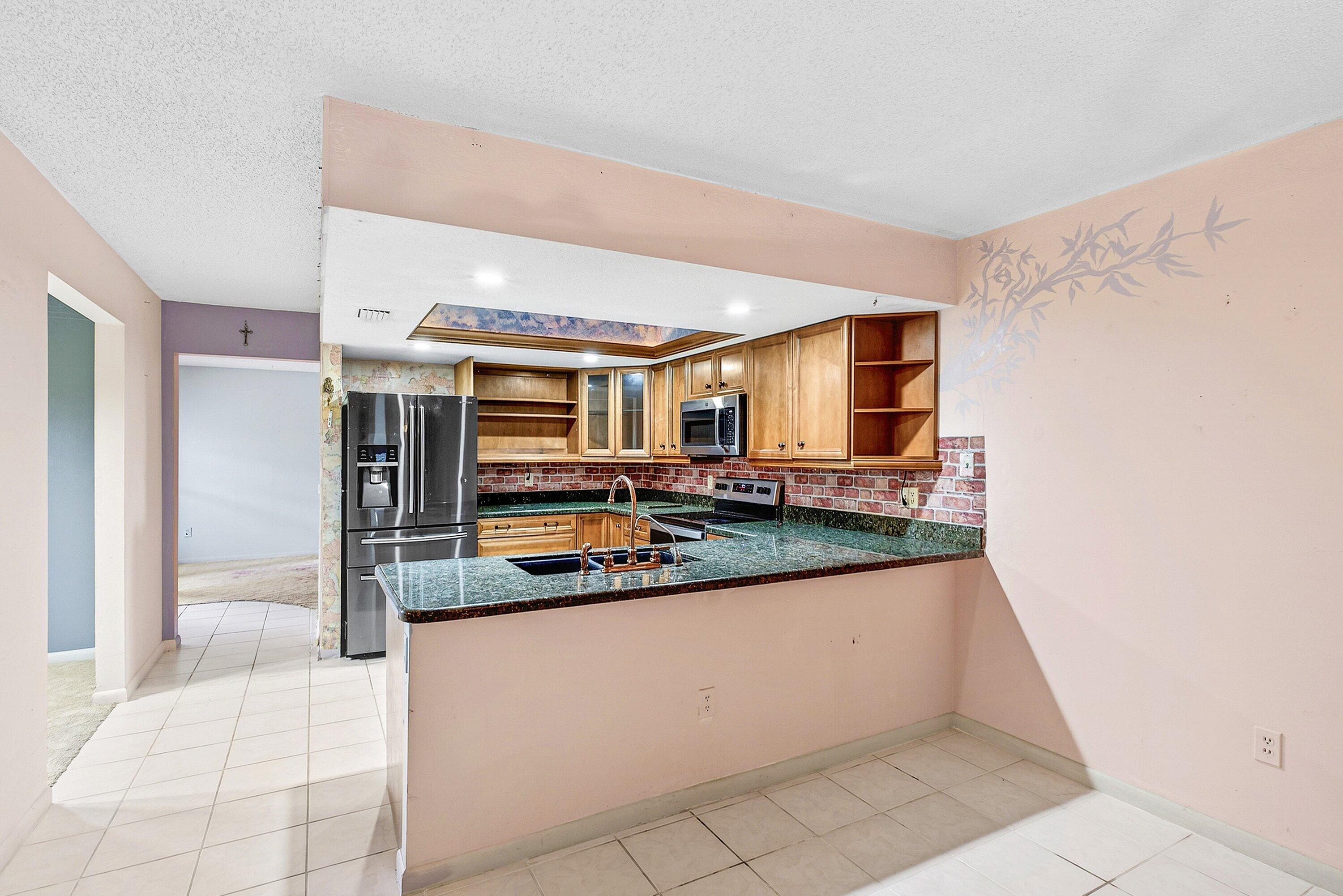 SOUTH SHORE NO 4 OF WELLINGTON - Residential