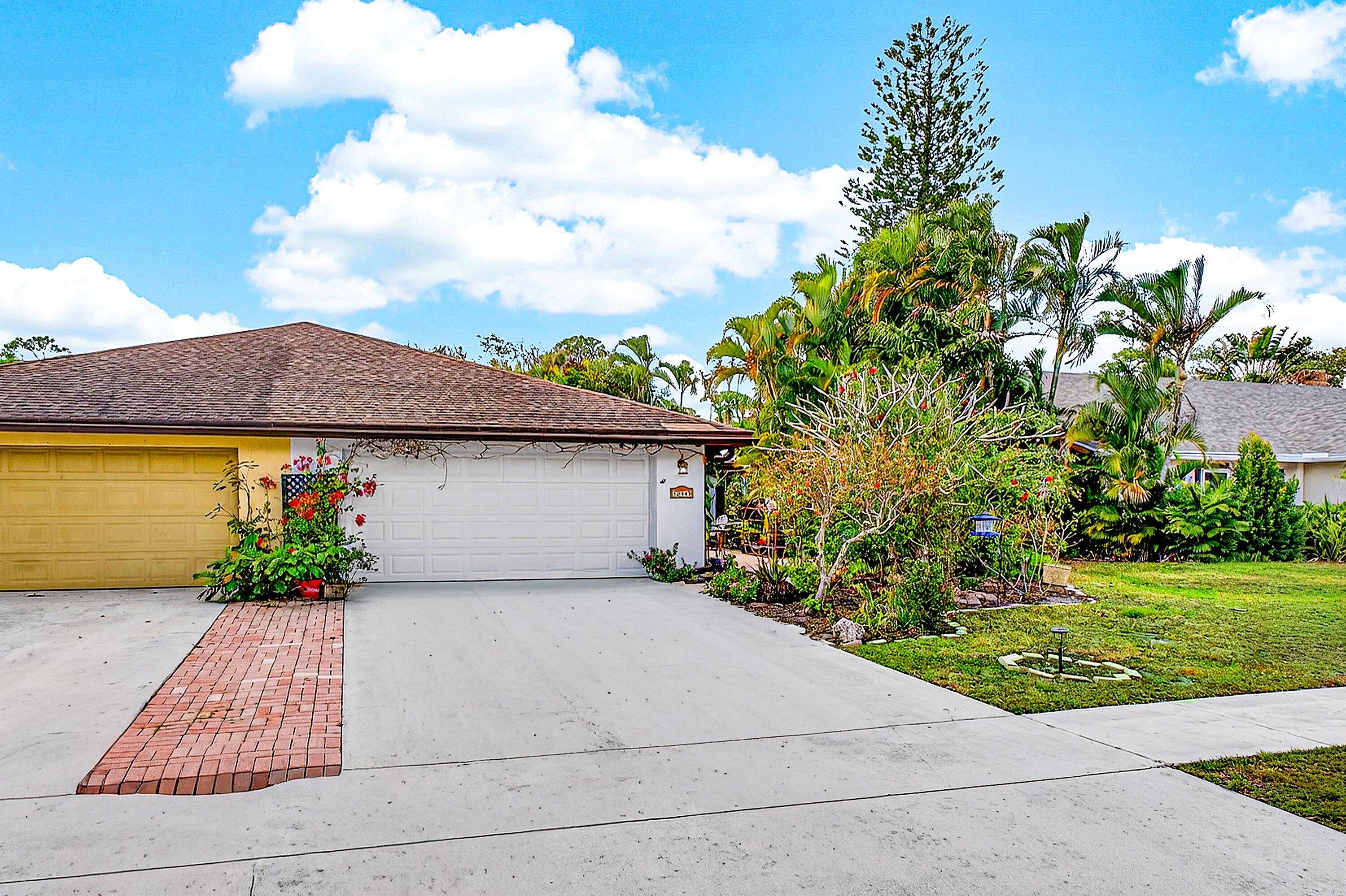 SOUTH SHORE NO 4 OF WELLINGTON - Residential