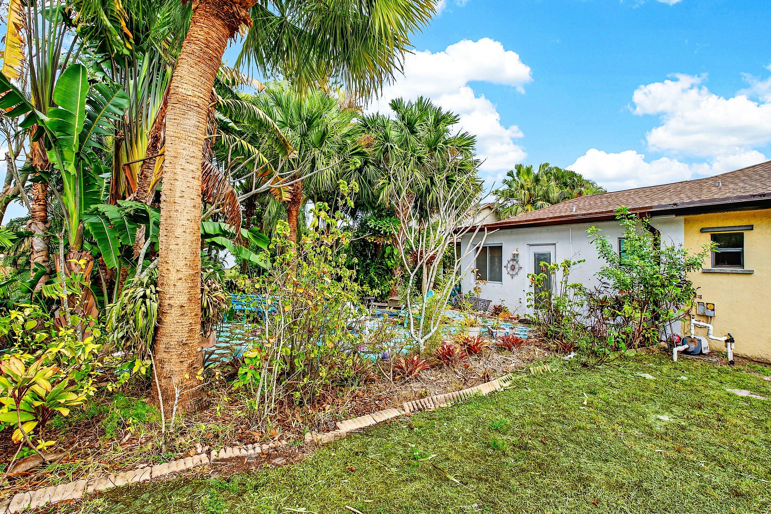 SOUTH SHORE NO 4 OF WELLINGTON - Residential