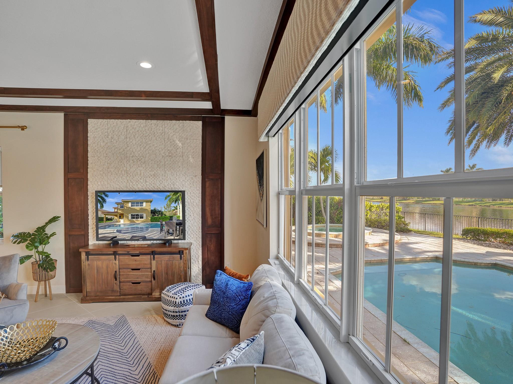 MiraLago - Residential