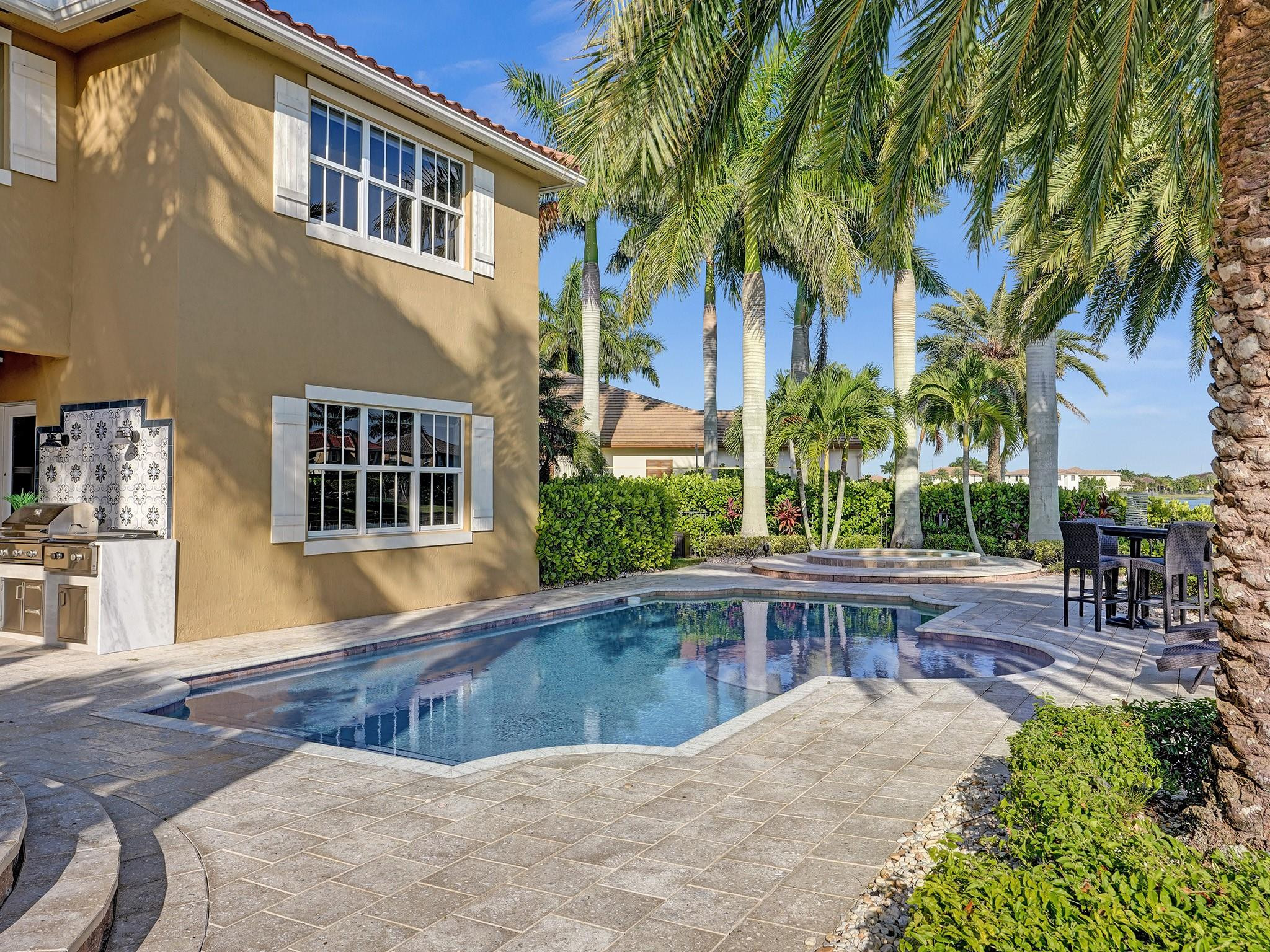 MiraLago - Residential