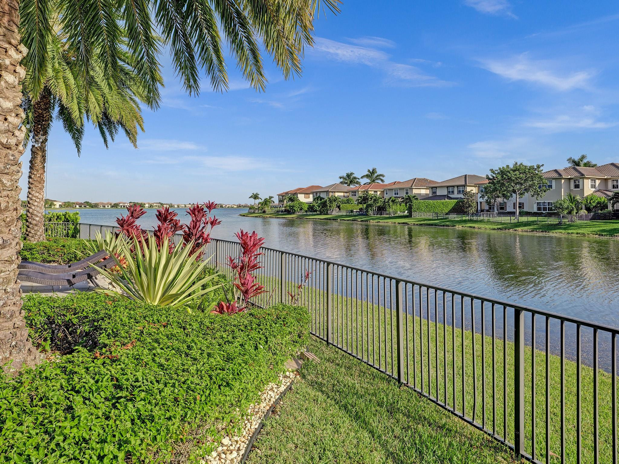 MiraLago - Residential