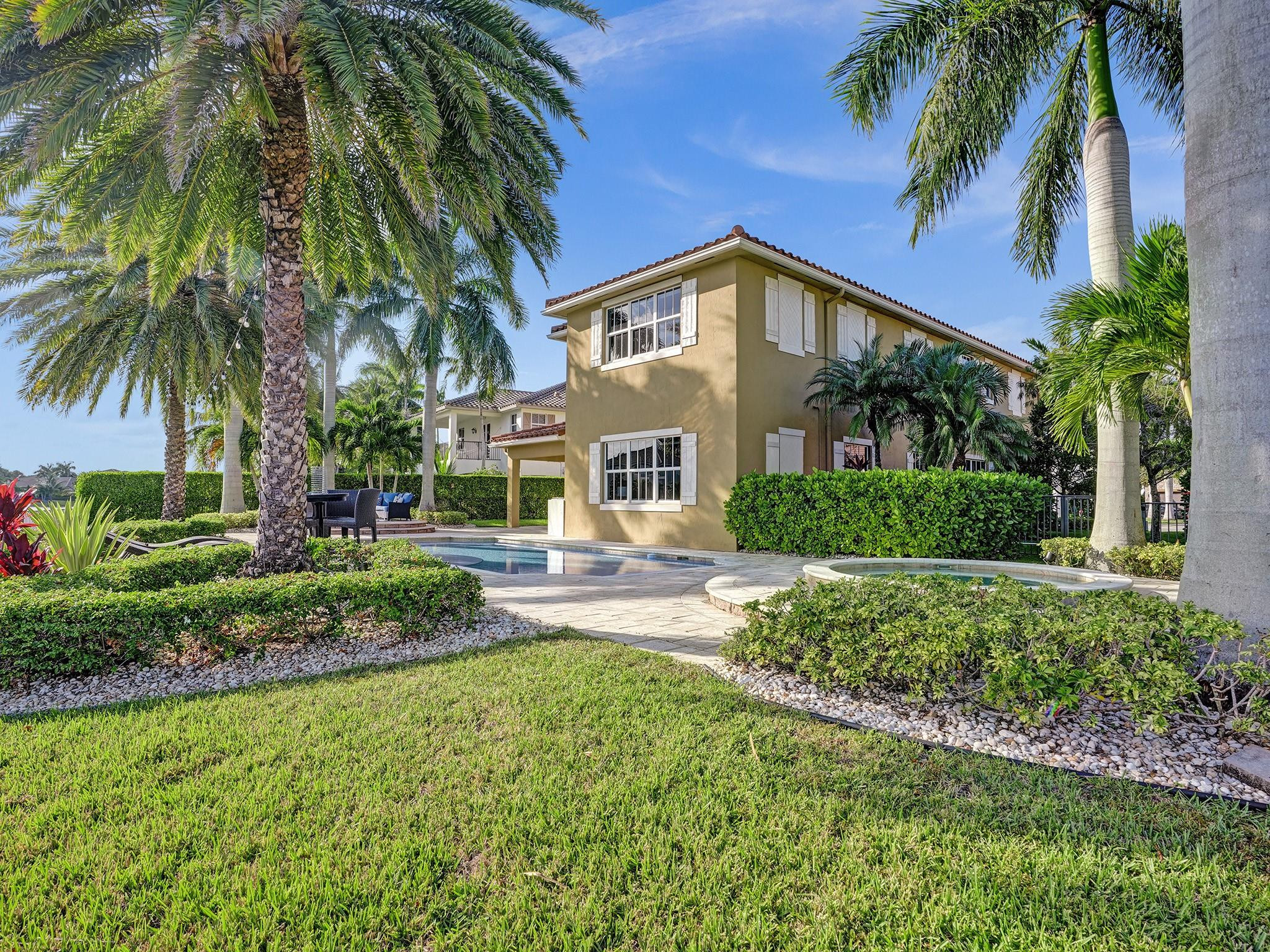 MiraLago - Residential