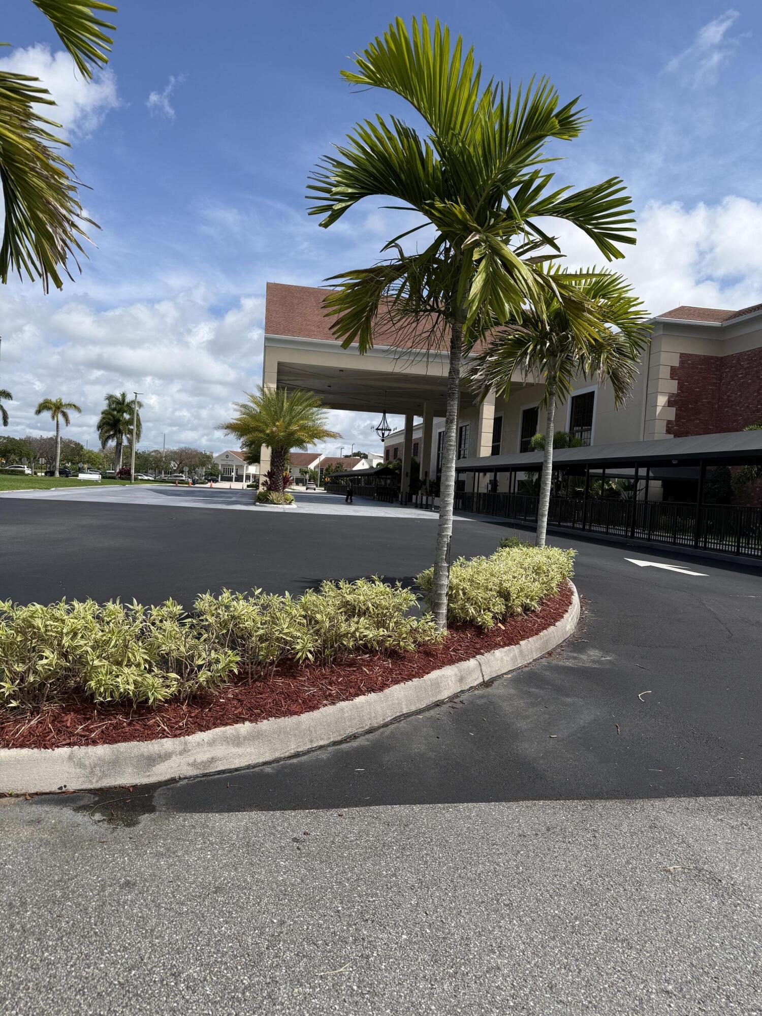 AINSLIE AT CENTURY VILLAGE CONDO - Residential Lease