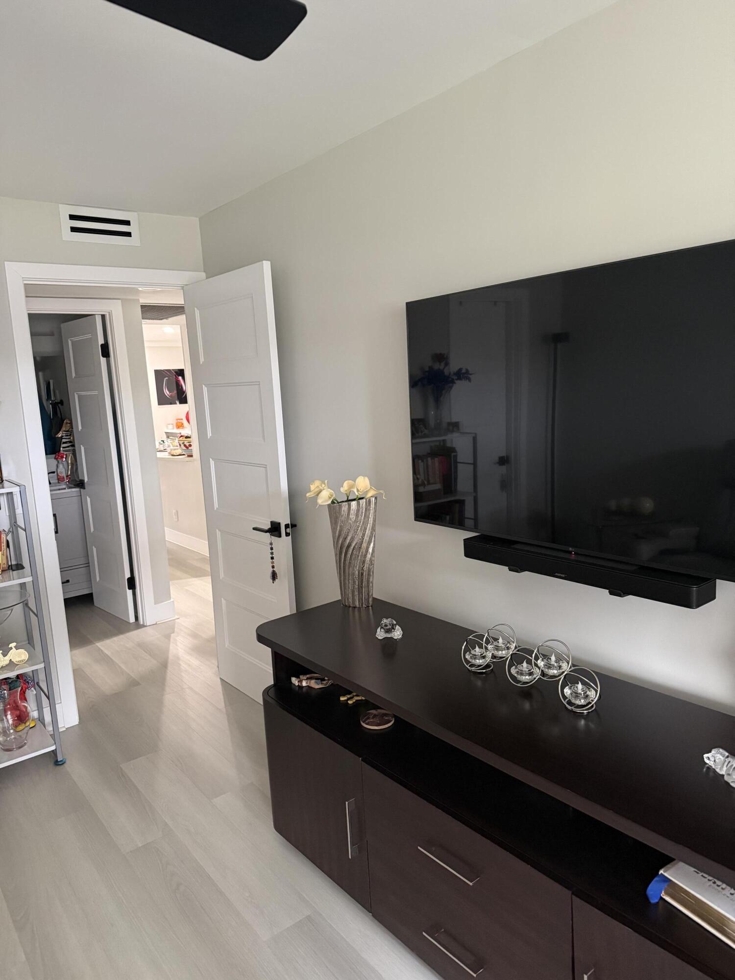 AINSLIE AT CENTURY VILLAGE CONDO - Residential Lease