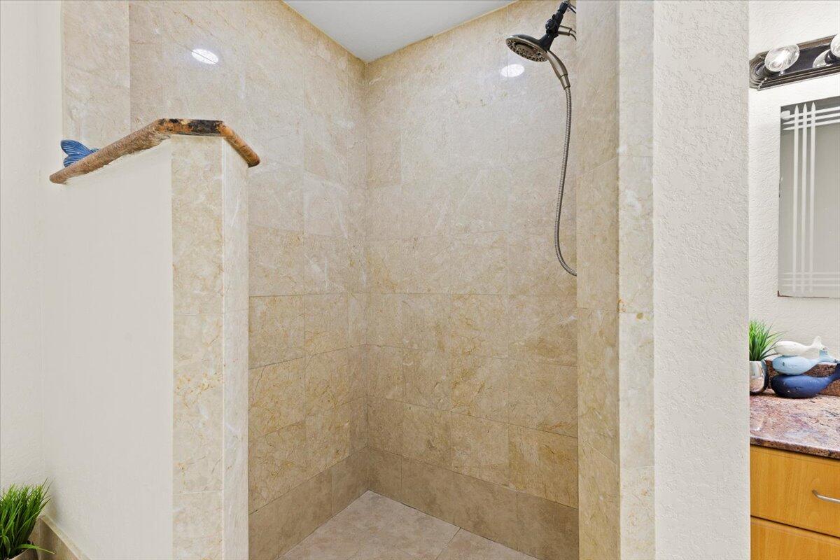 PARK PLACE CONDO - Residential Lease