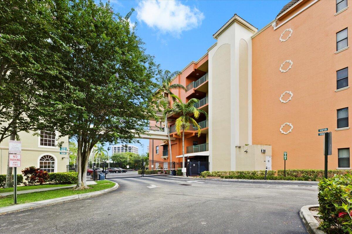 PARK PLACE CONDO - Residential Lease