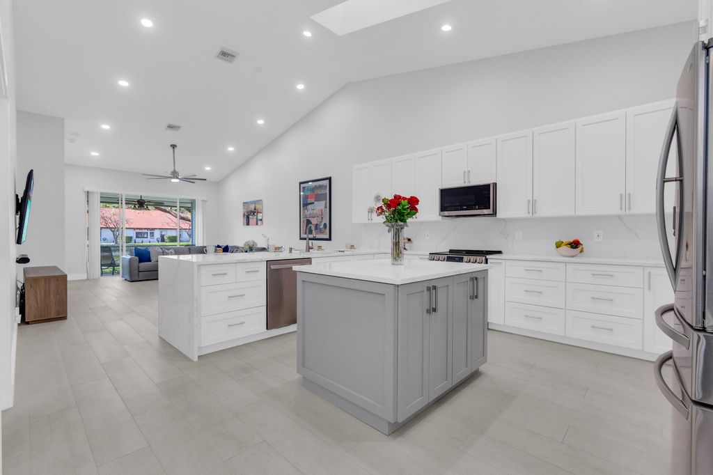 Photo of 8224 Via Bella, Boca Raton, FL 33496 (MLS # B26009172)