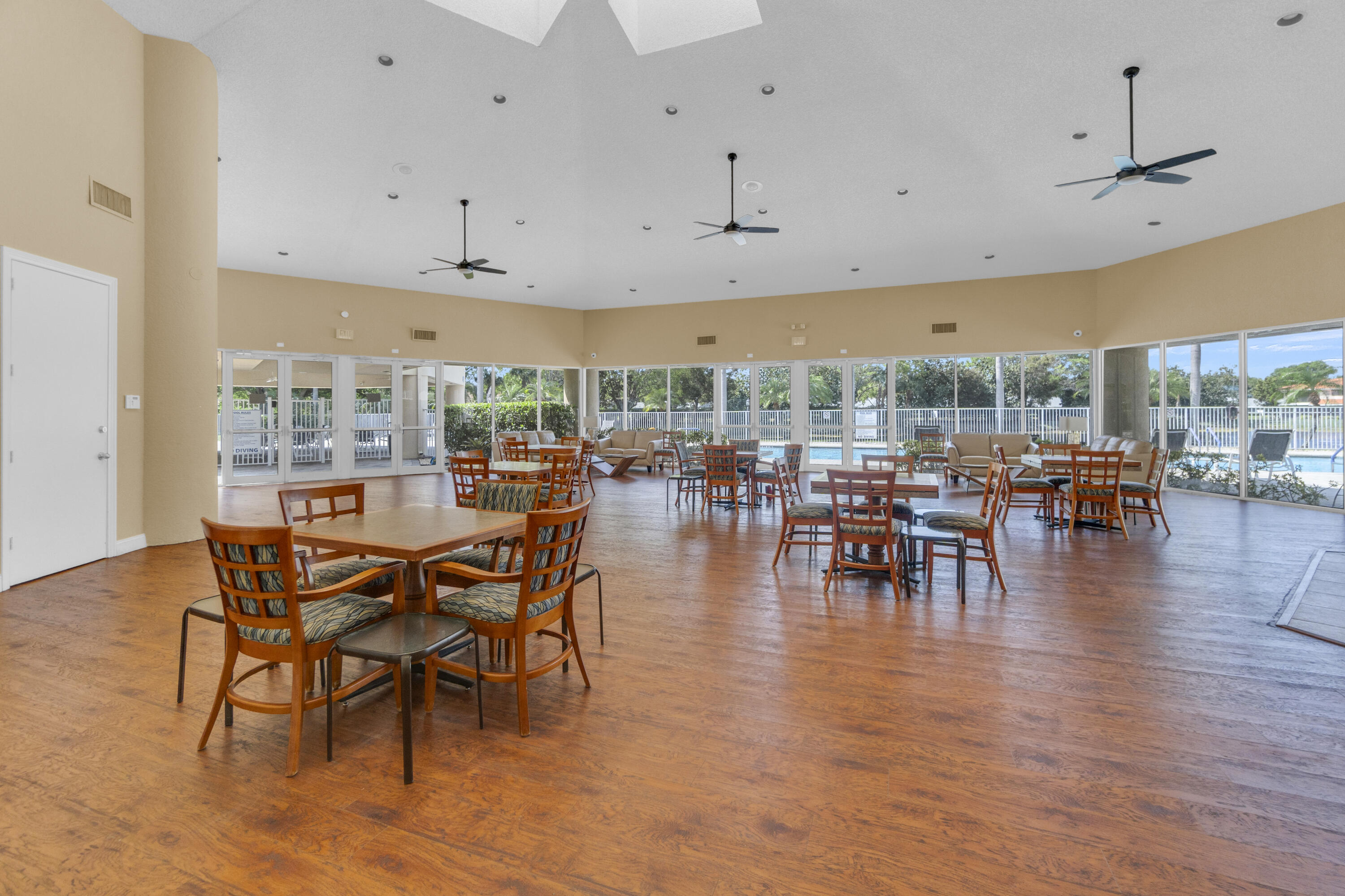 Villa San Remo - Residential