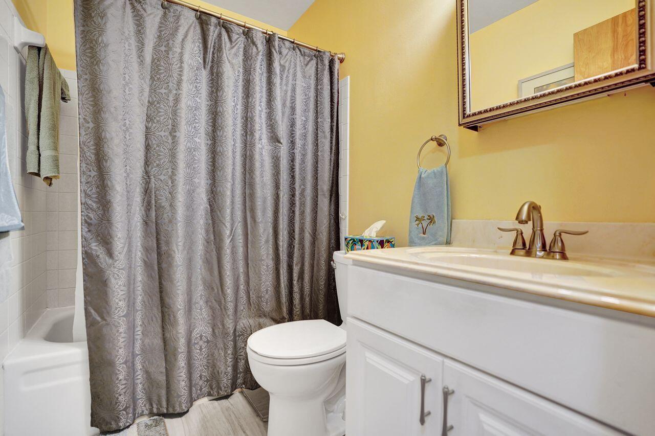 PALM BEACH VILLAS II 2 - Residential