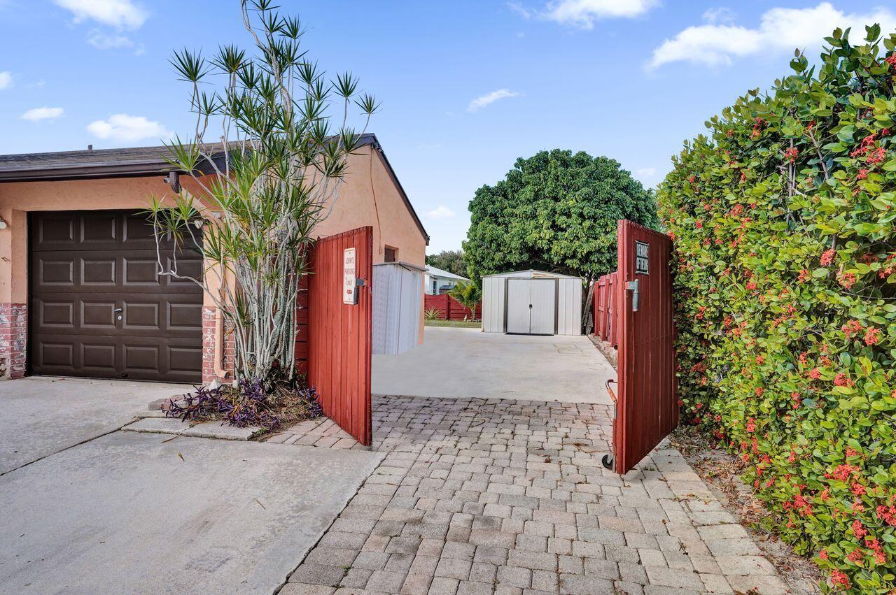 PALM BEACH VILLAS II 2 - Residential