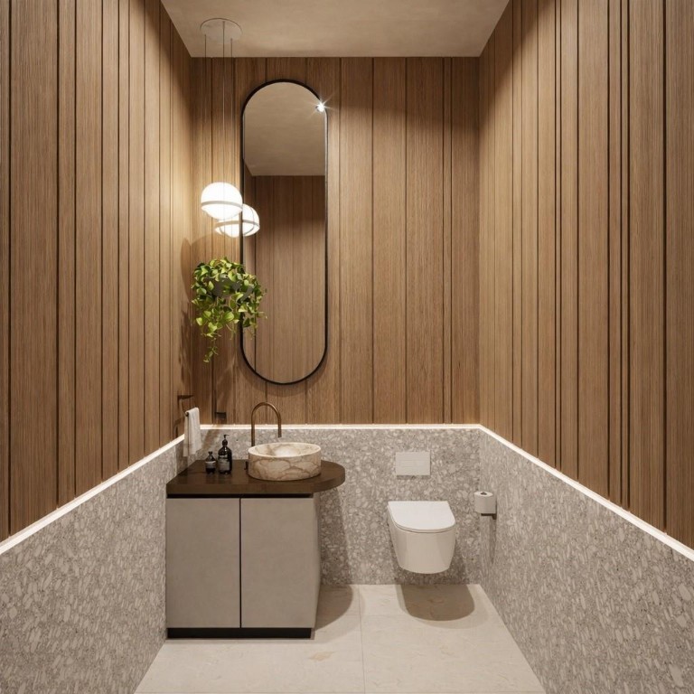 Hillsboro Mile - Land