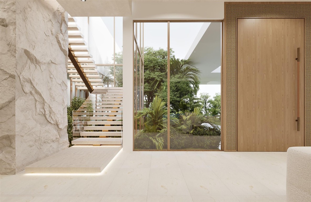 Hillsboro Mile - Land