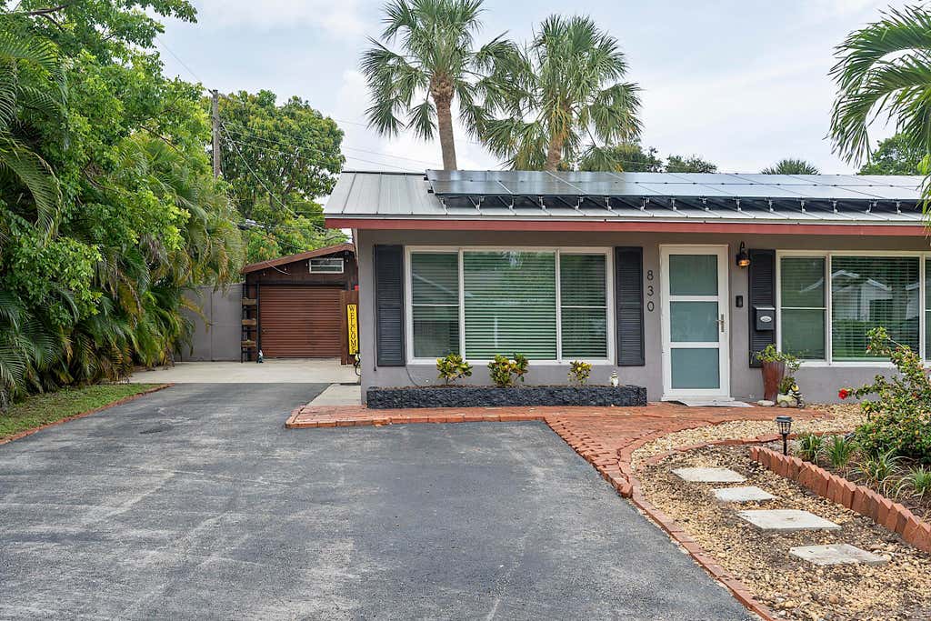 Photo of 830 SW 1st Avenue, Pompano Beach, FL 33060 (MLS # B26054903)