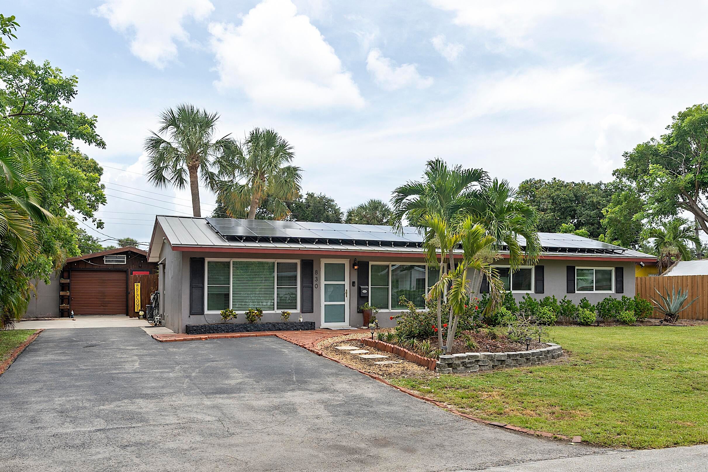 830 SW 1st Avenue, Pompano Beach FL 33060
