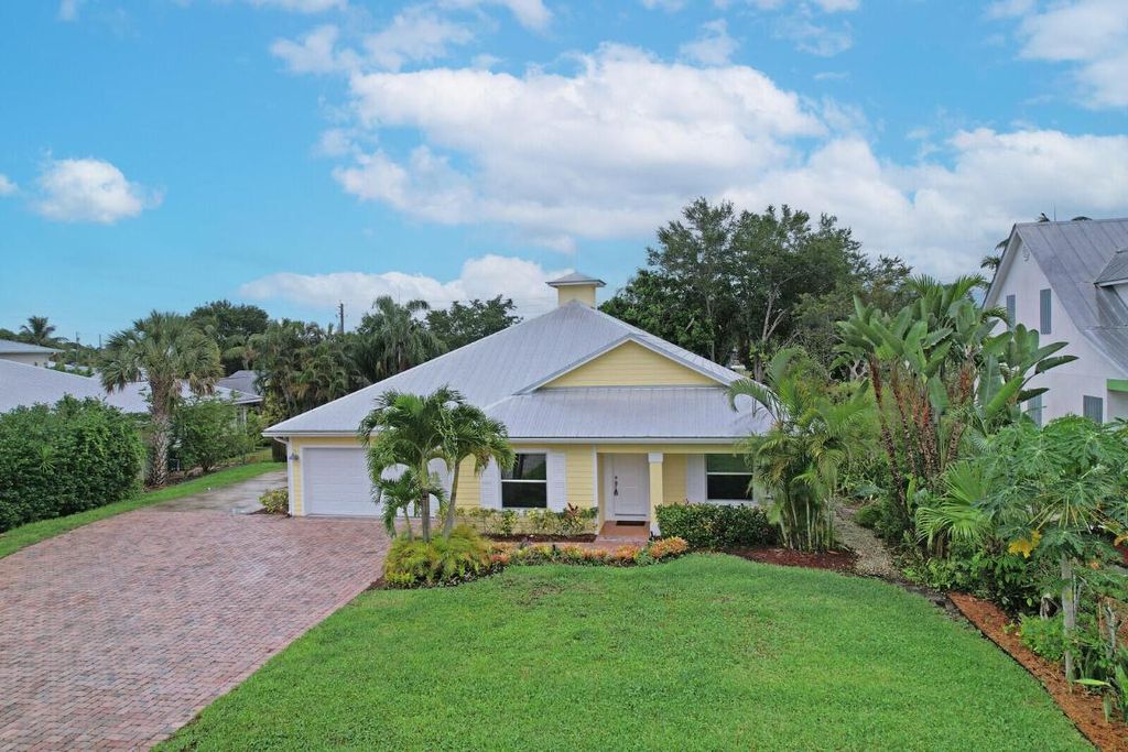 Photo of 5274 SE Tall Pines Way, Stuart, FL 34997 (MLS # R10994152)