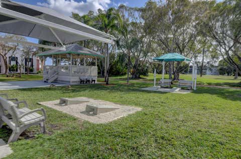Tiny photo for 2009 Berkshire A, Deerfield Beach, FL 33442 (MLS # B26005509)