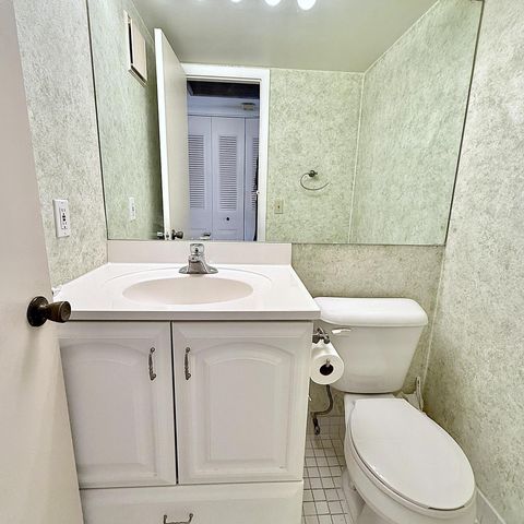 Tiny photo for 2009 Berkshire A, Deerfield Beach, FL 33442 (MLS # B26005509)