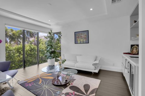 Tiny photo for 234 NE 4th Street, Boca Raton, FL 33432 (MLS # B26006209)