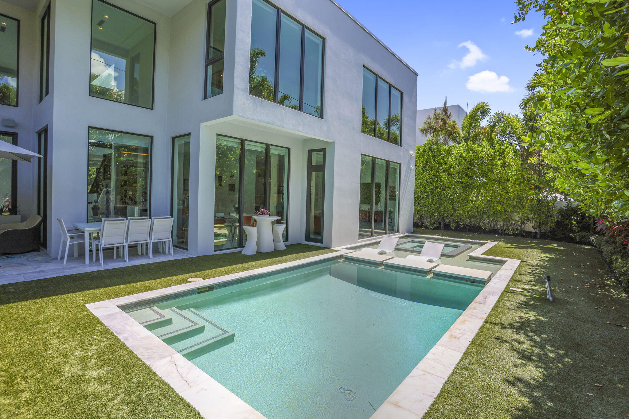 BOCA VILLAS - Residential