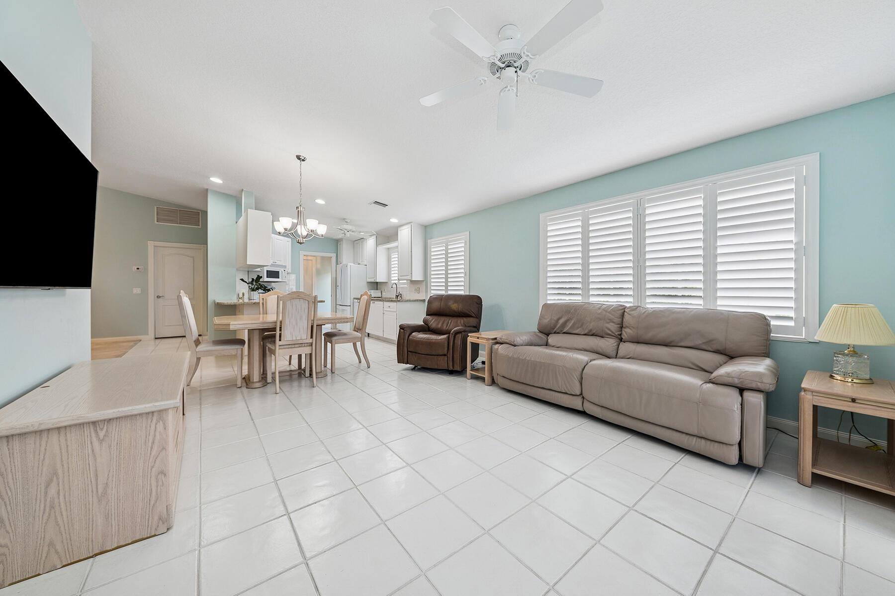 RIVERWALK - Residential