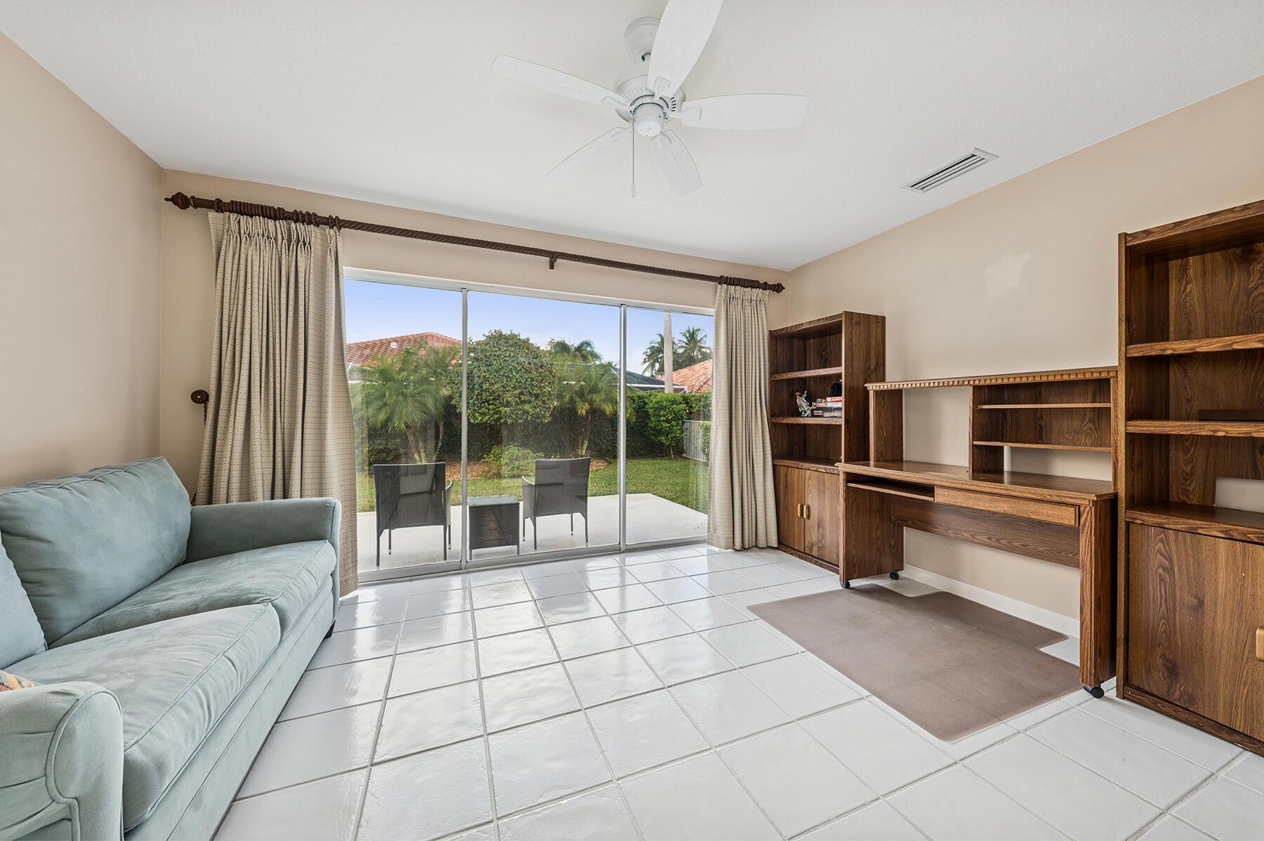 RIVERWALK - Residential