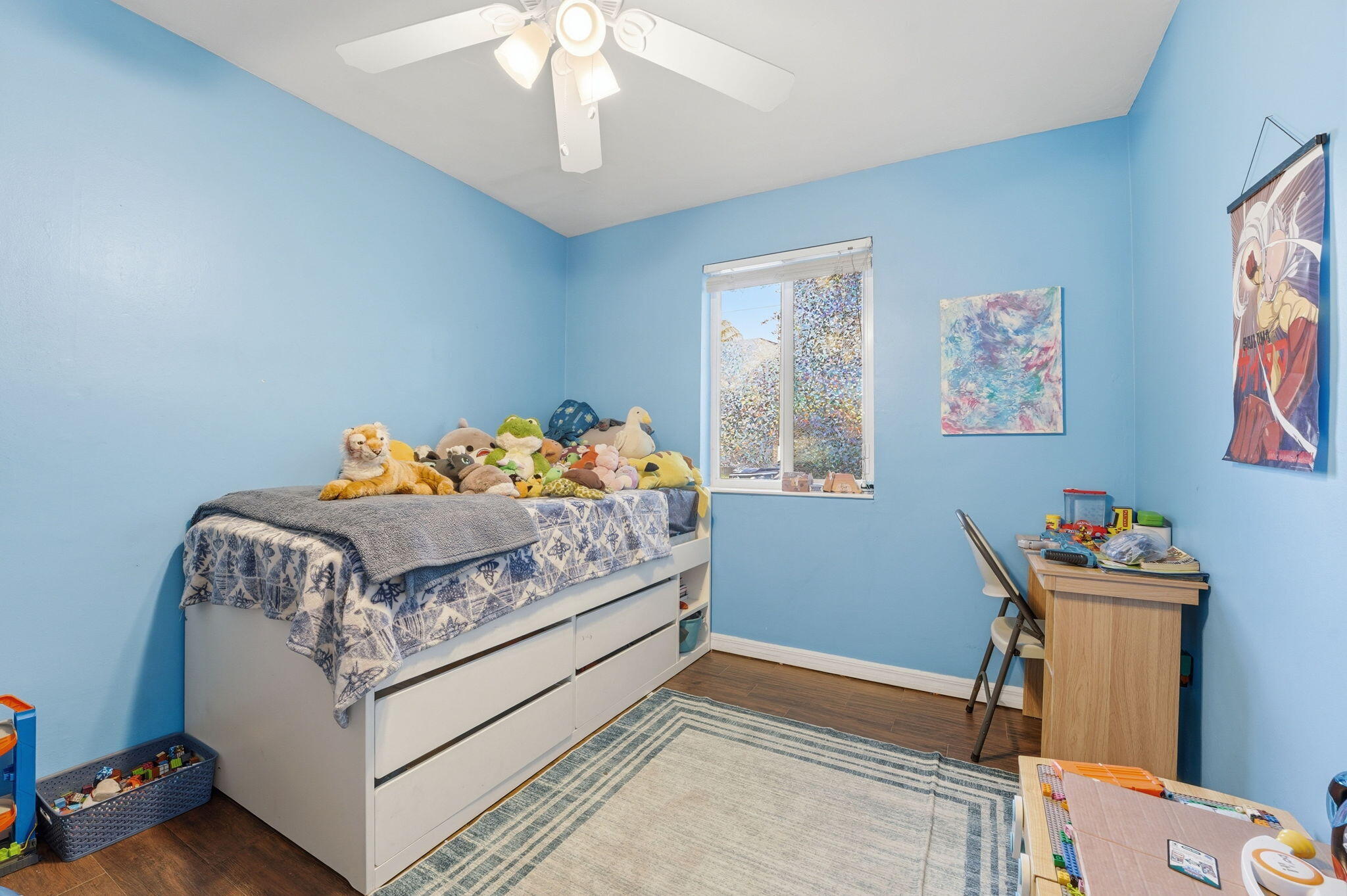 TROPICAL MANORS - Residential