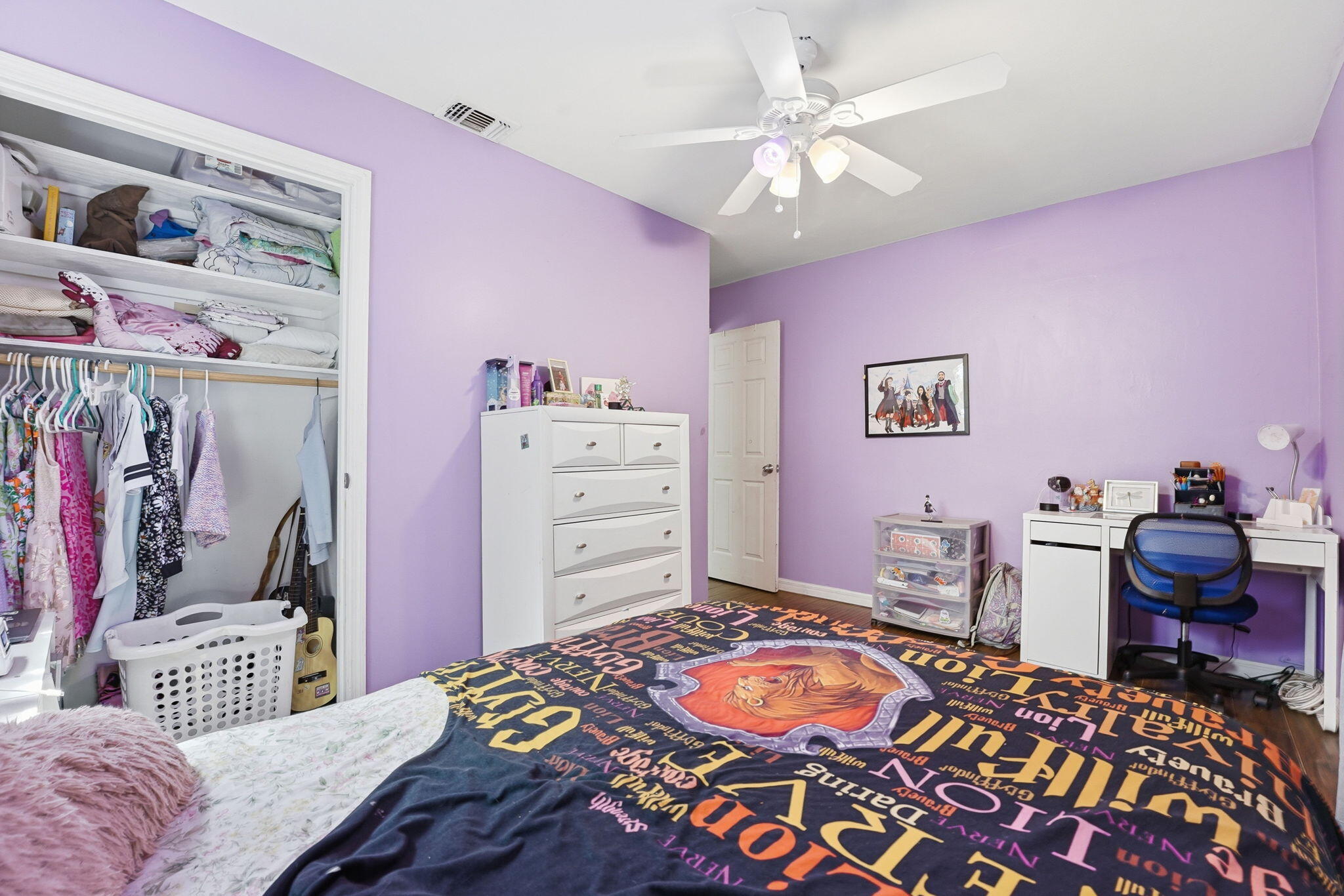 TROPICAL MANORS - Residential