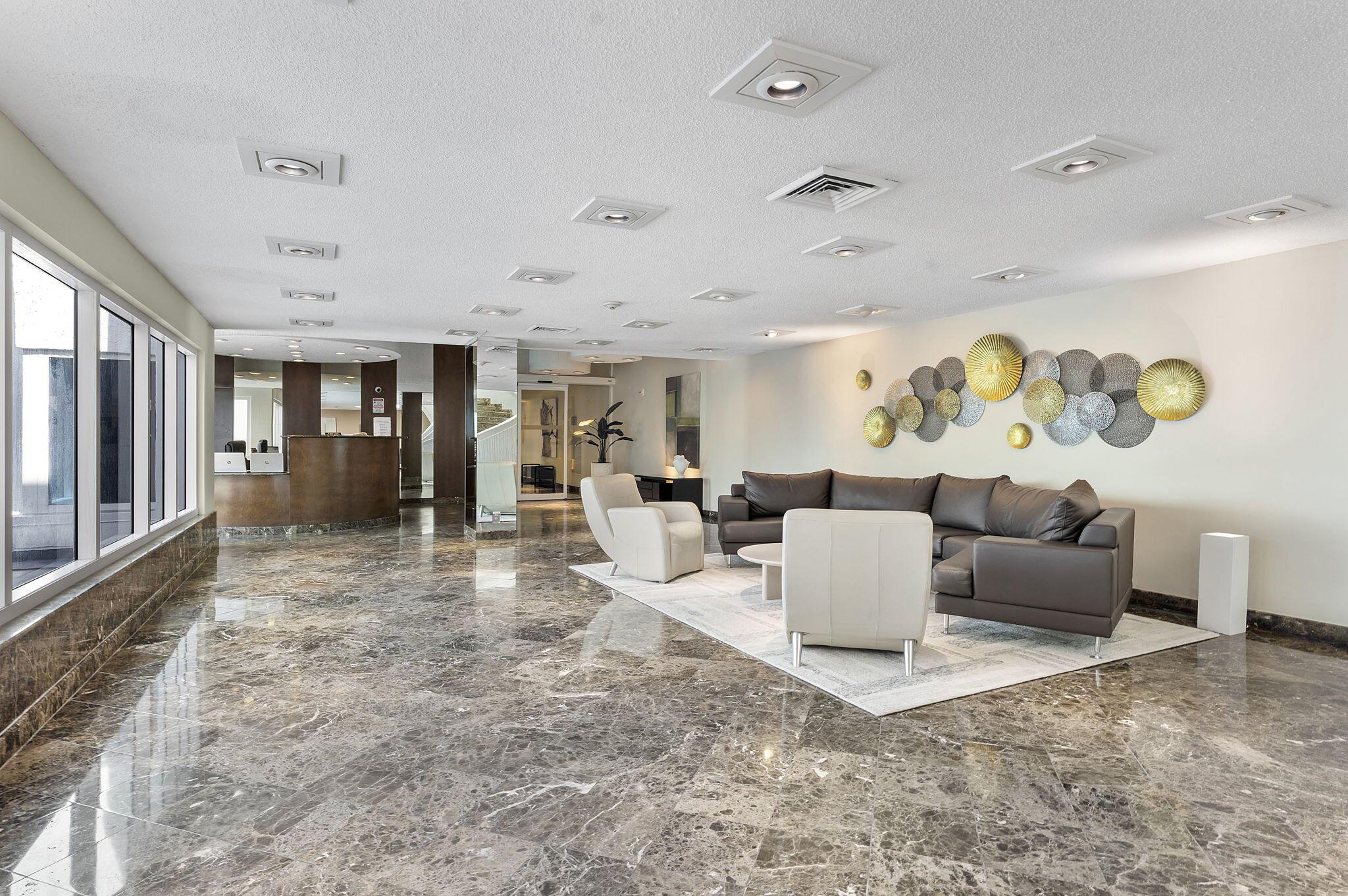 THE RENAISSANCE OF POMPAN - Residential Lease