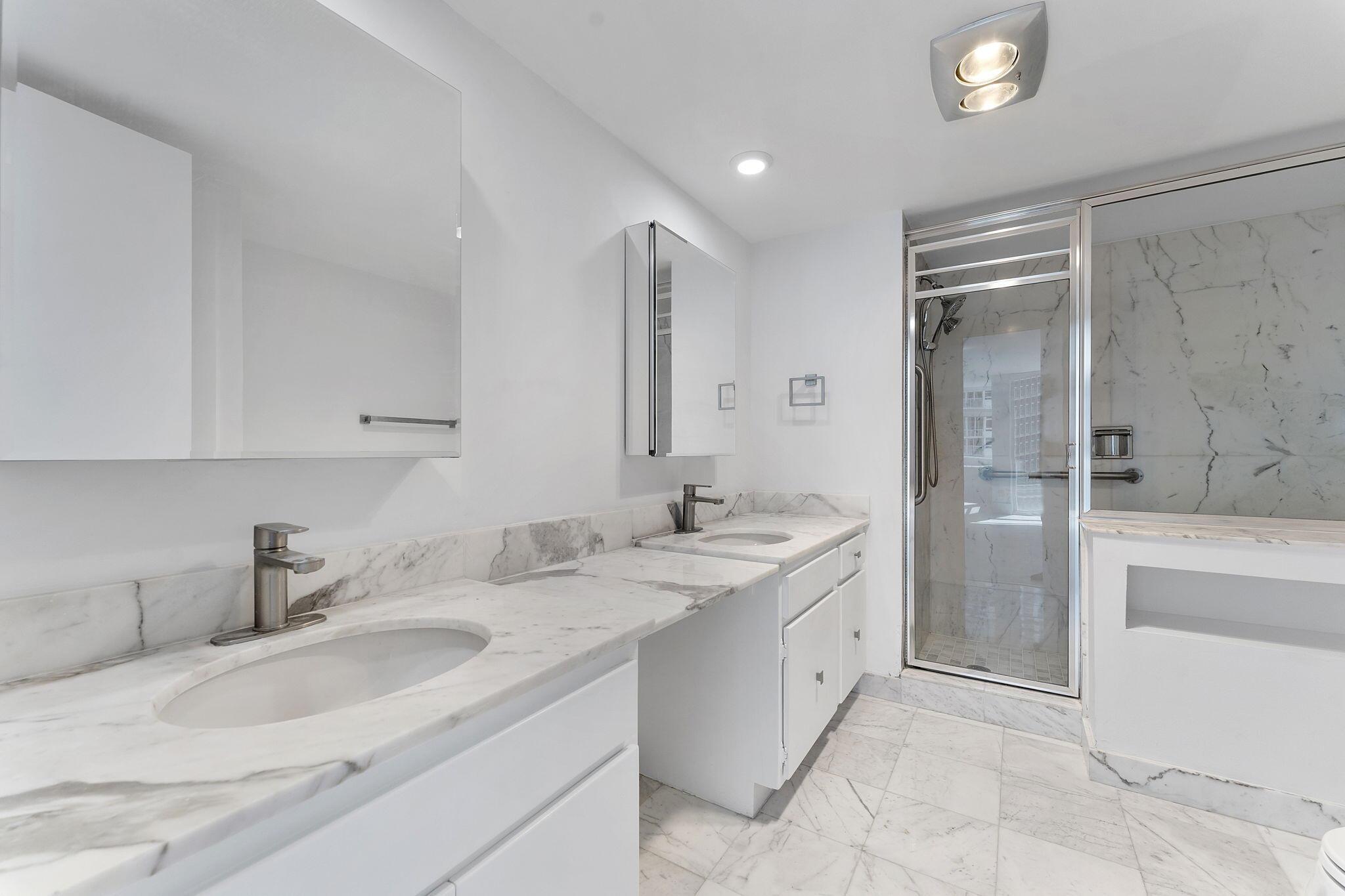 THE RENAISSANCE OF POMPAN - Residential Lease