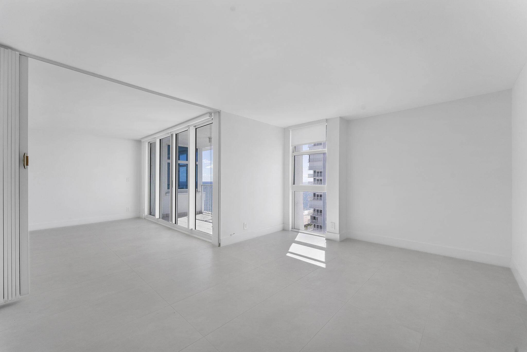 THE RENAISSANCE OF POMPAN - Residential Lease
