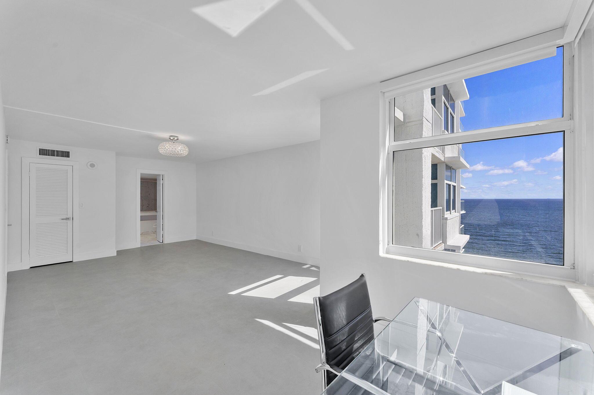THE RENAISSANCE OF POMPAN - Residential Lease